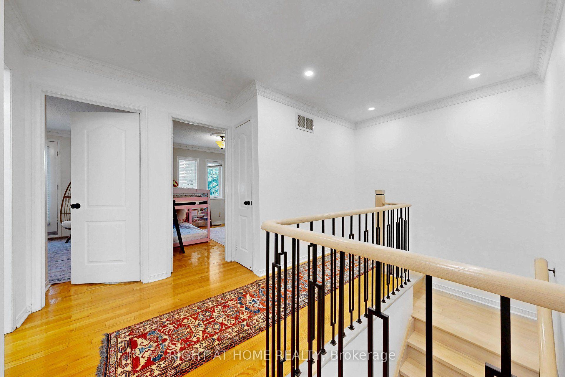 Photo 12 of 262 Wildberry Crescent, Vaughan, Vellore Village — HOMEH