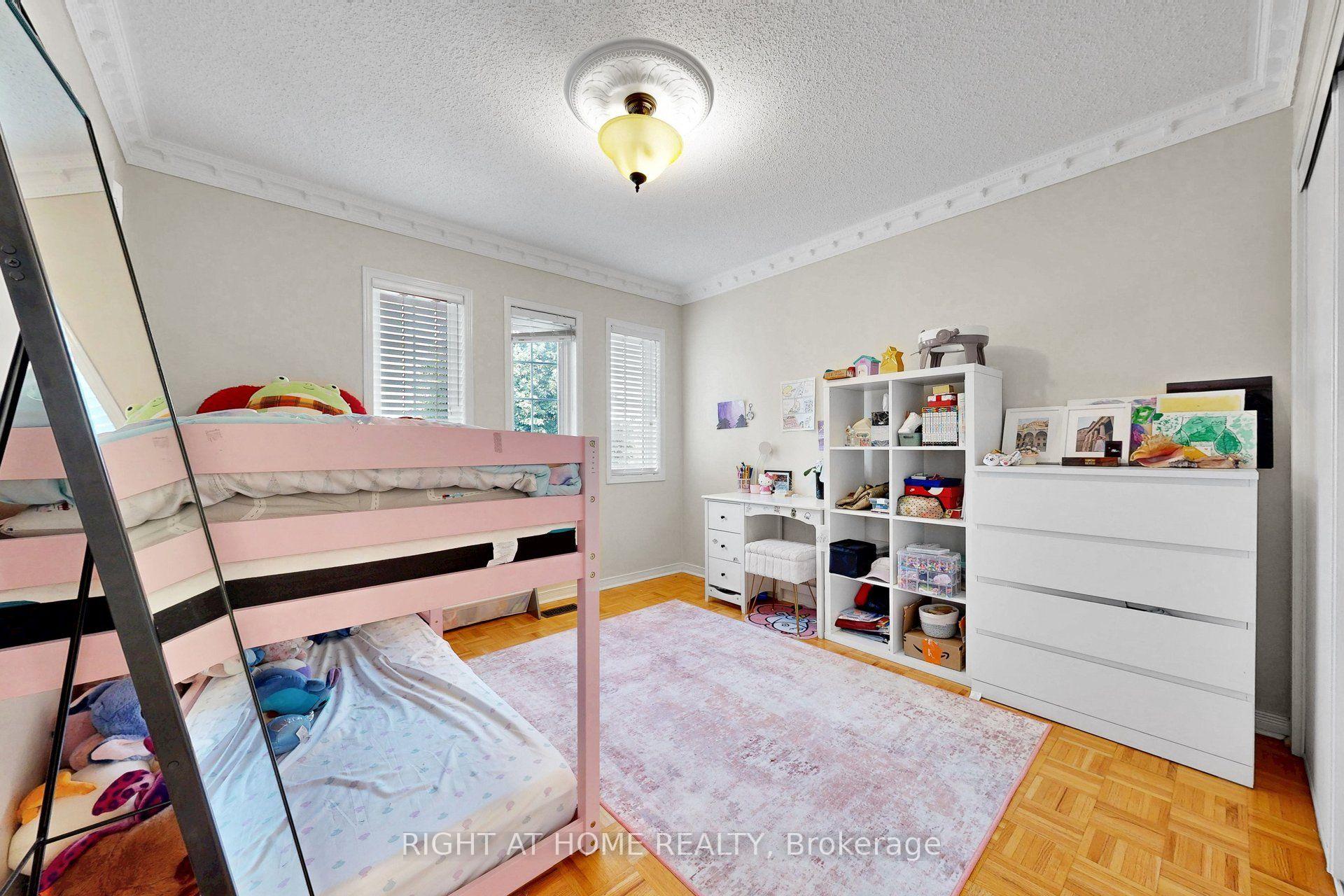 Photo 18 of 262 Wildberry Crescent, Vaughan, Vellore Village — HOMEH