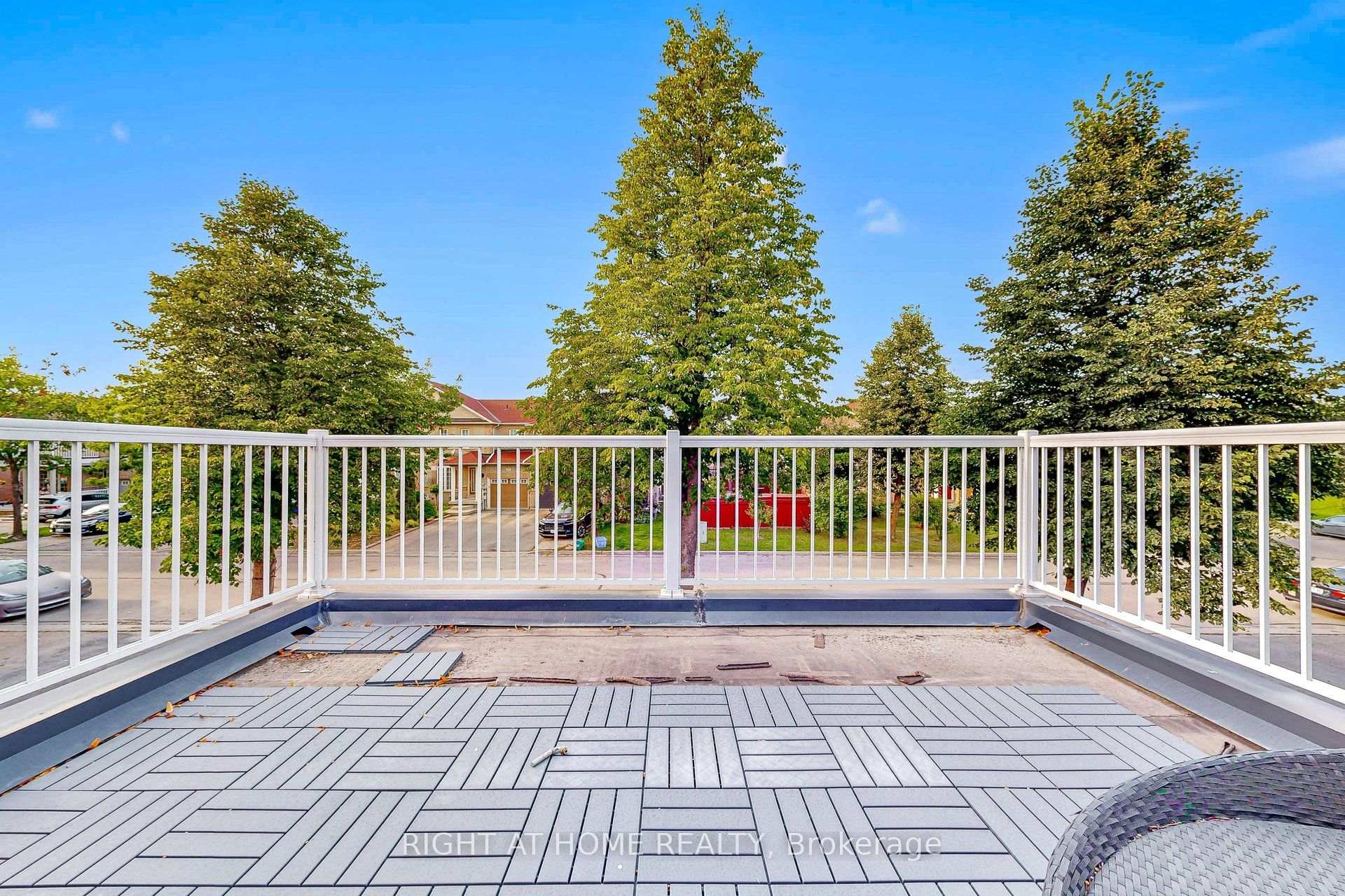 Photo 21 of 262 Wildberry Crescent, Vaughan, Vellore Village — HOMEH