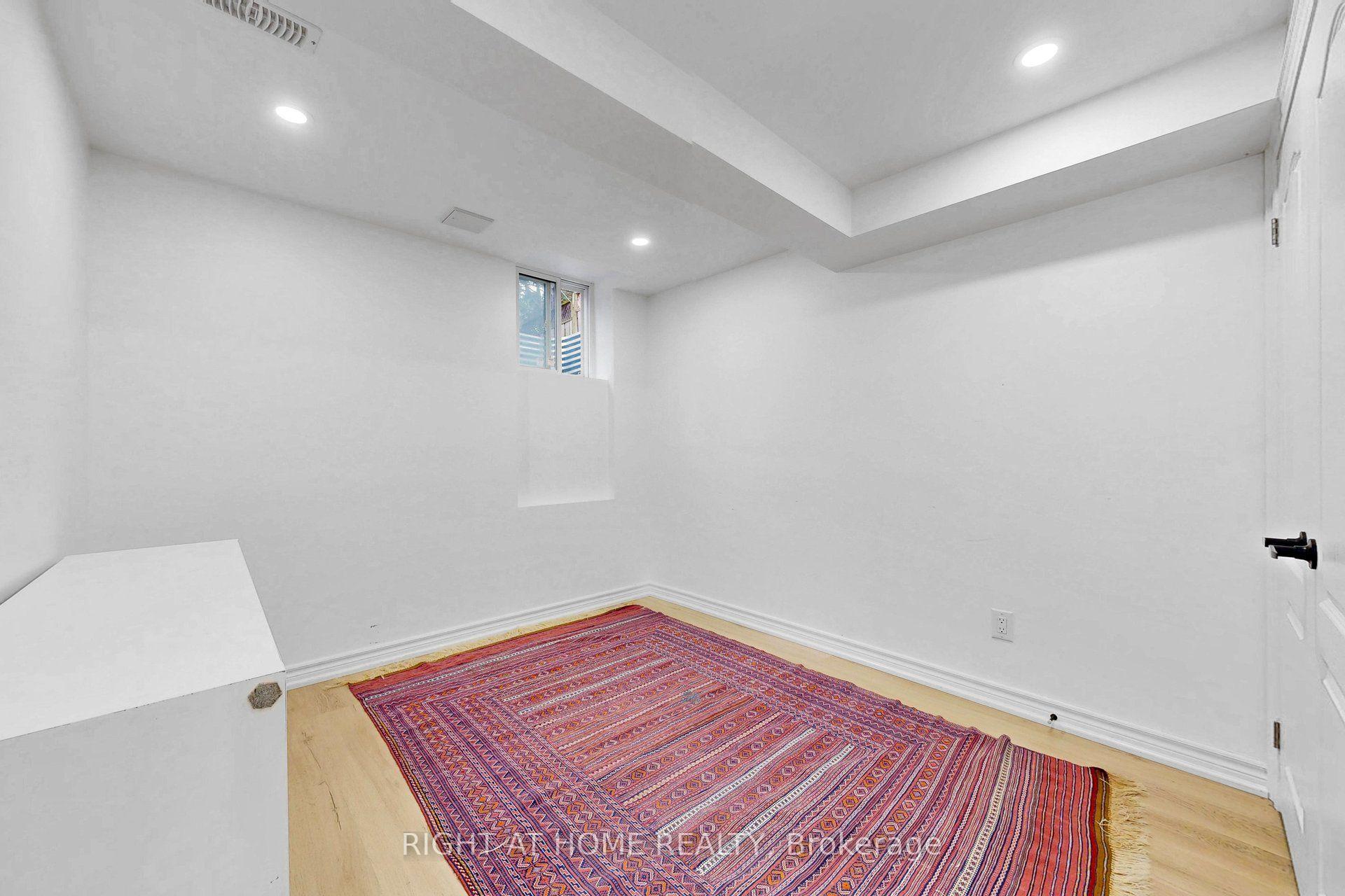 Photo 31 of 262 Wildberry Crescent, Vaughan, Vellore Village — HOMEH
