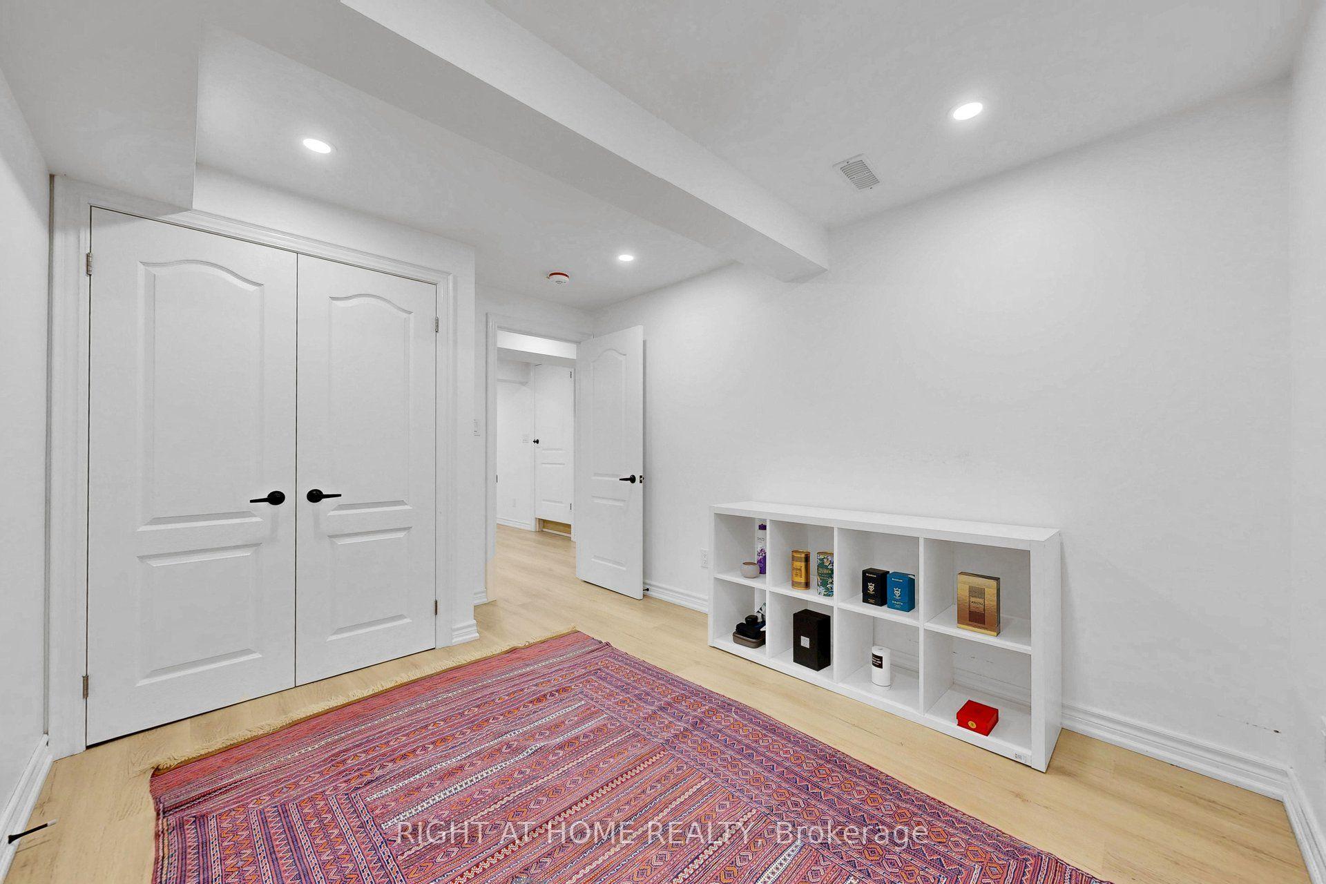 Photo 32 of 262 Wildberry Crescent, Vaughan, Vellore Village — HOMEH