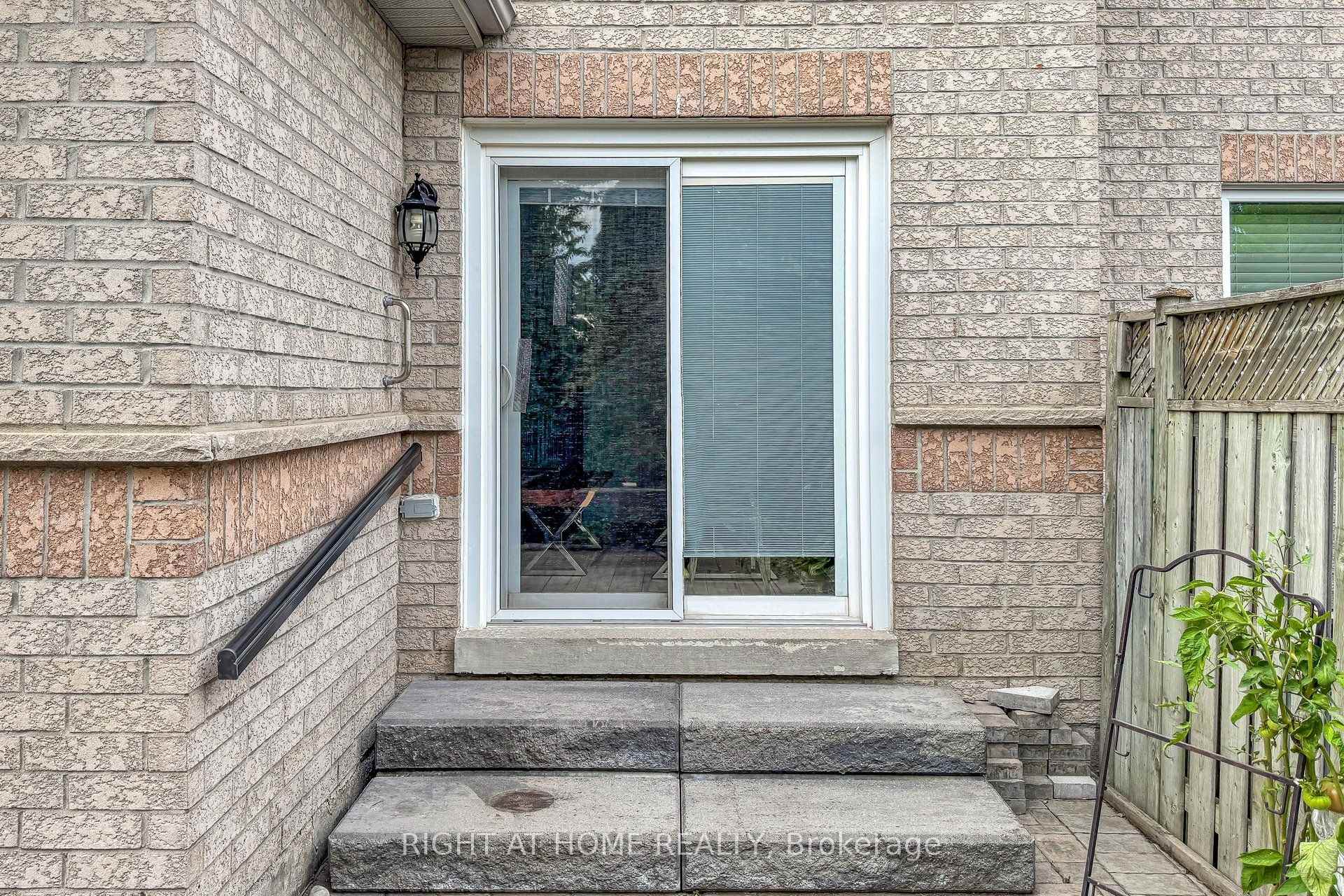 Photo 36 of 262 Wildberry Crescent, Vaughan, Vellore Village — HOMEH