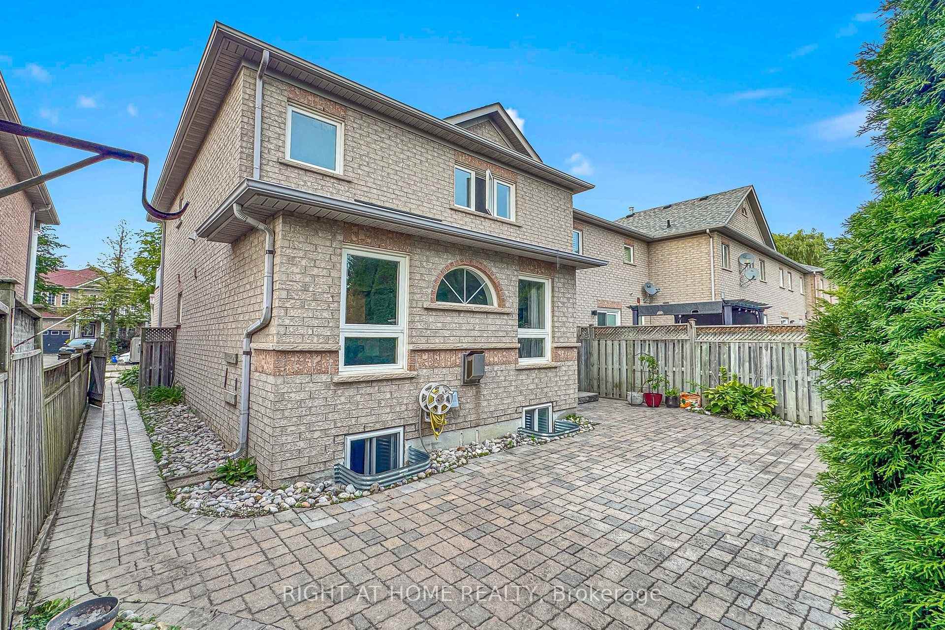 Photo 39 of 262 Wildberry Crescent, Vaughan, Vellore Village — HOMEH