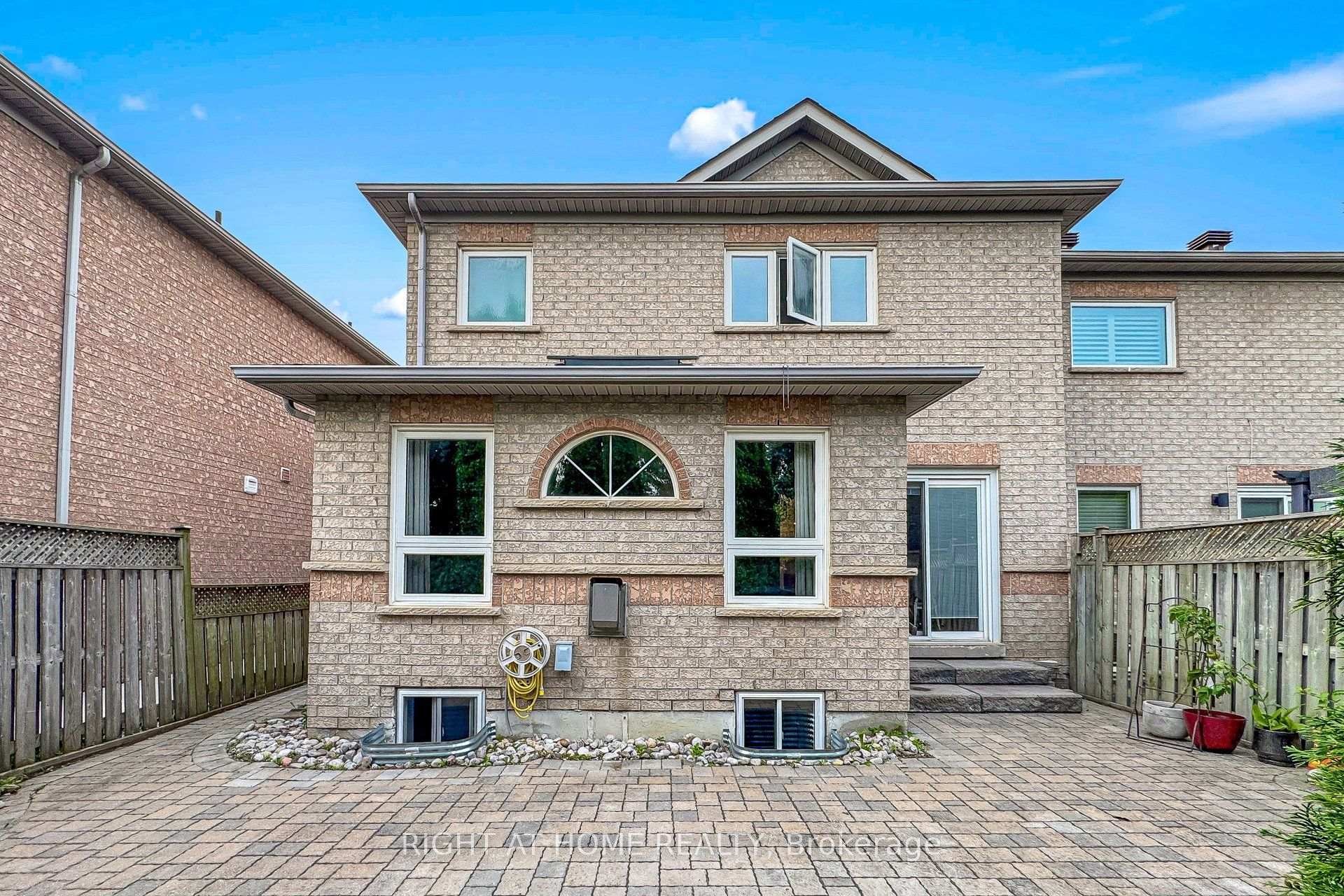 Photo 41 of 262 Wildberry Crescent, Vaughan, Vellore Village — HOMEH