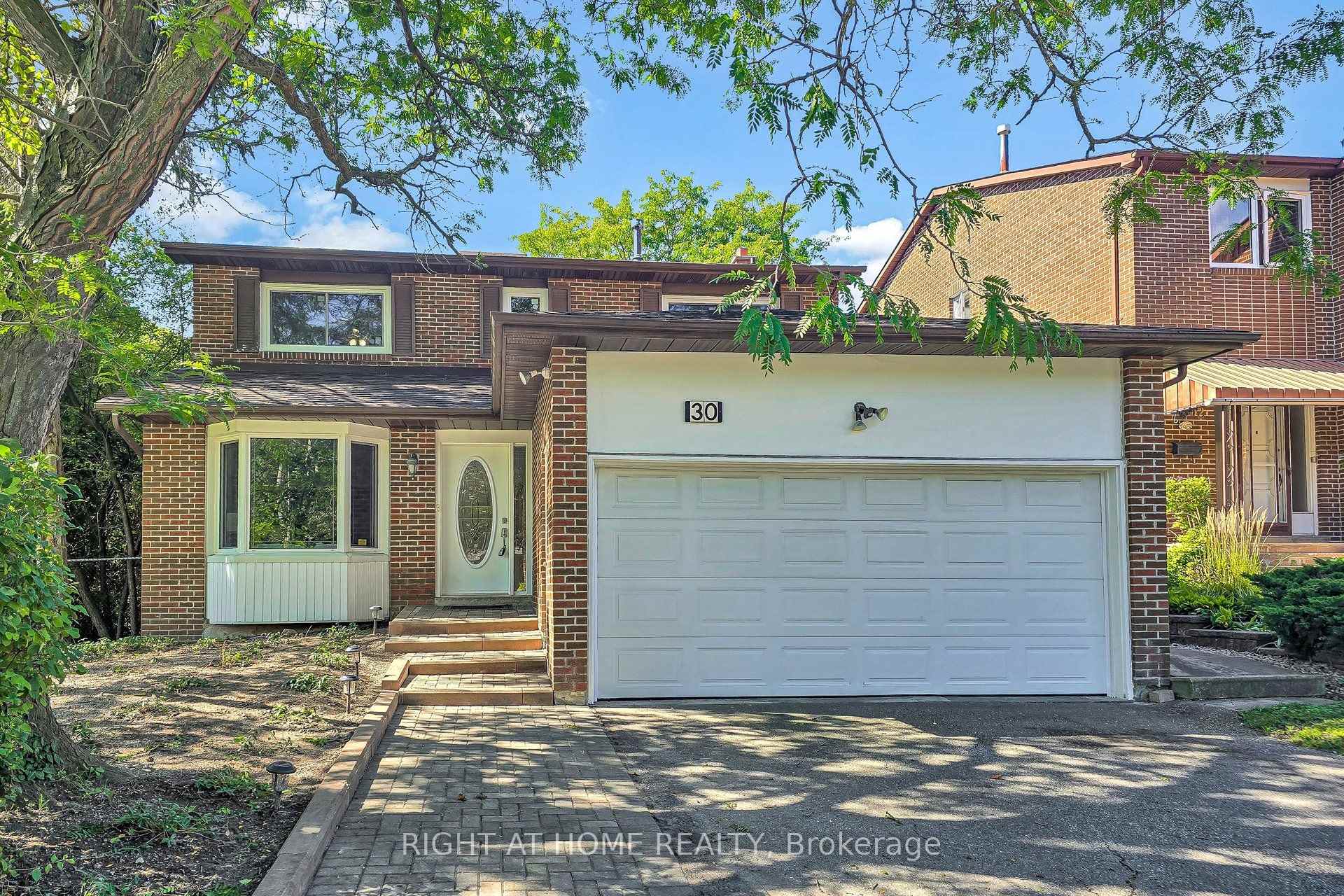 Photo 2 of 30 Abraham Avenue, Markham, Aileen-Willowbrook — HOMEH
