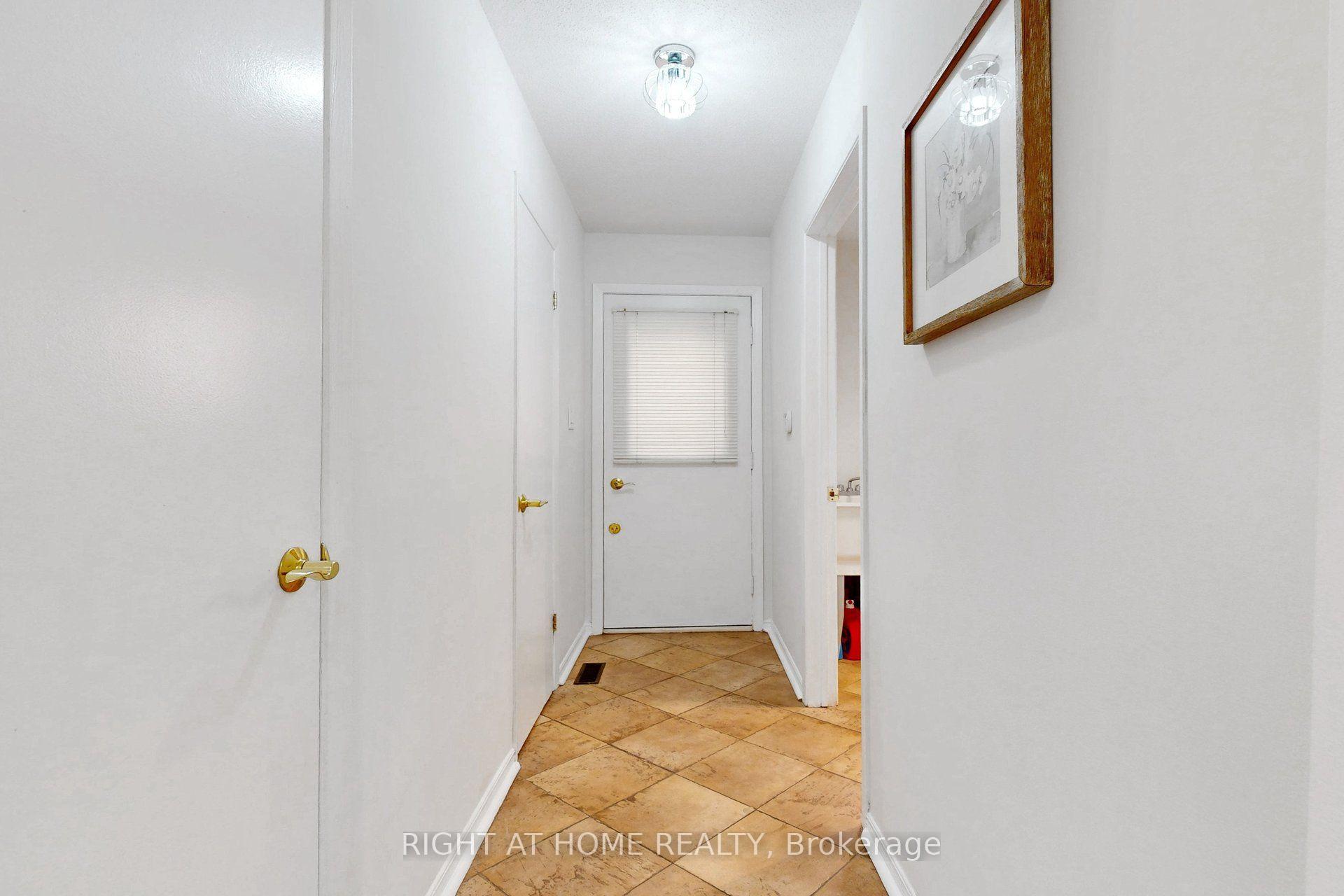 Photo 19 of 30 Abraham Avenue, Markham, Aileen-Willowbrook — HOMEH