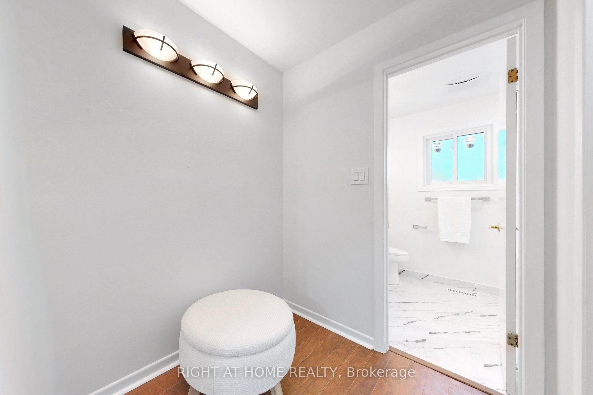 Photo 24 of 30 Abraham Avenue, Markham, Aileen-Willowbrook — HOMEH