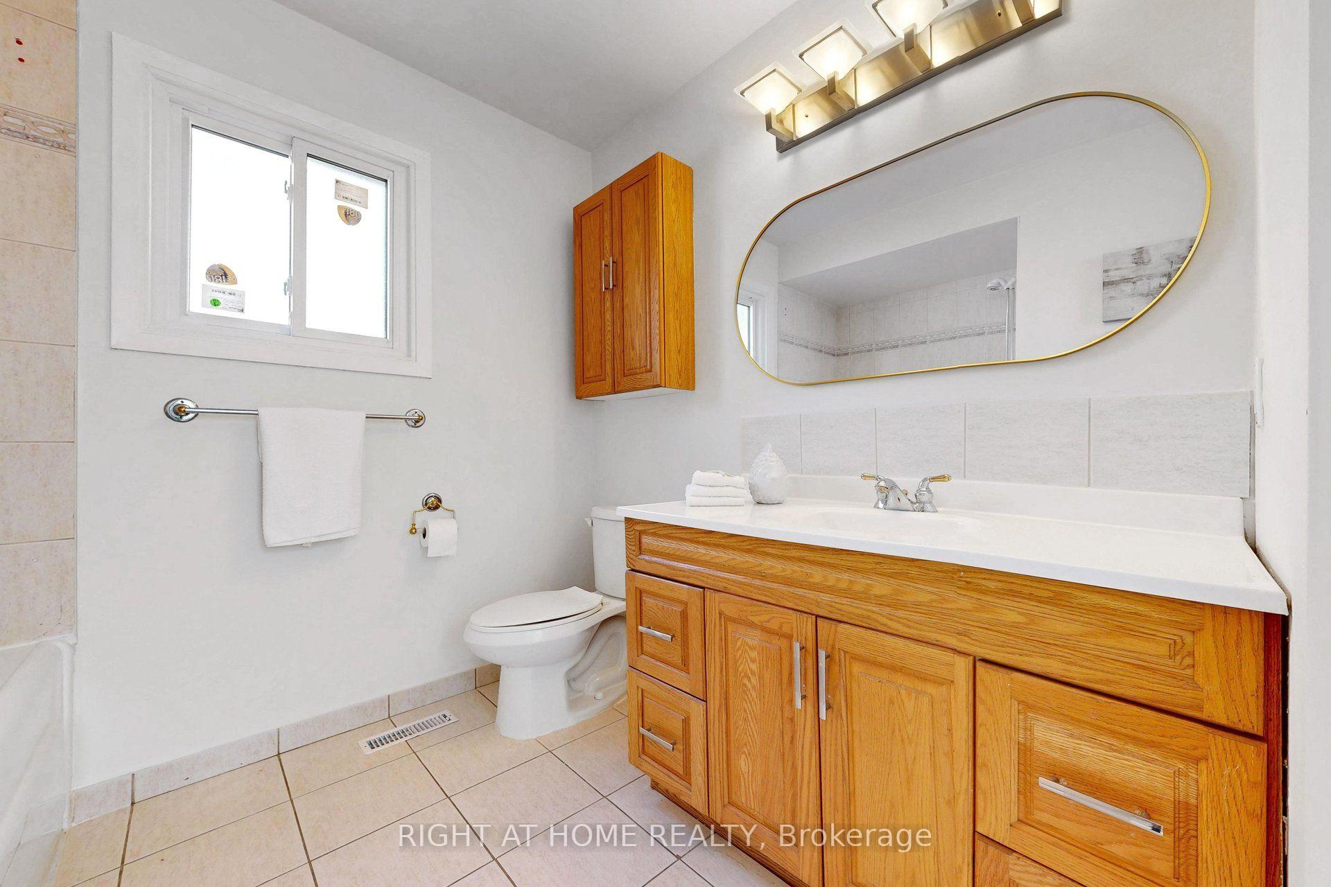 Photo 32 of 30 Abraham Avenue, Markham, Aileen-Willowbrook — HOMEH