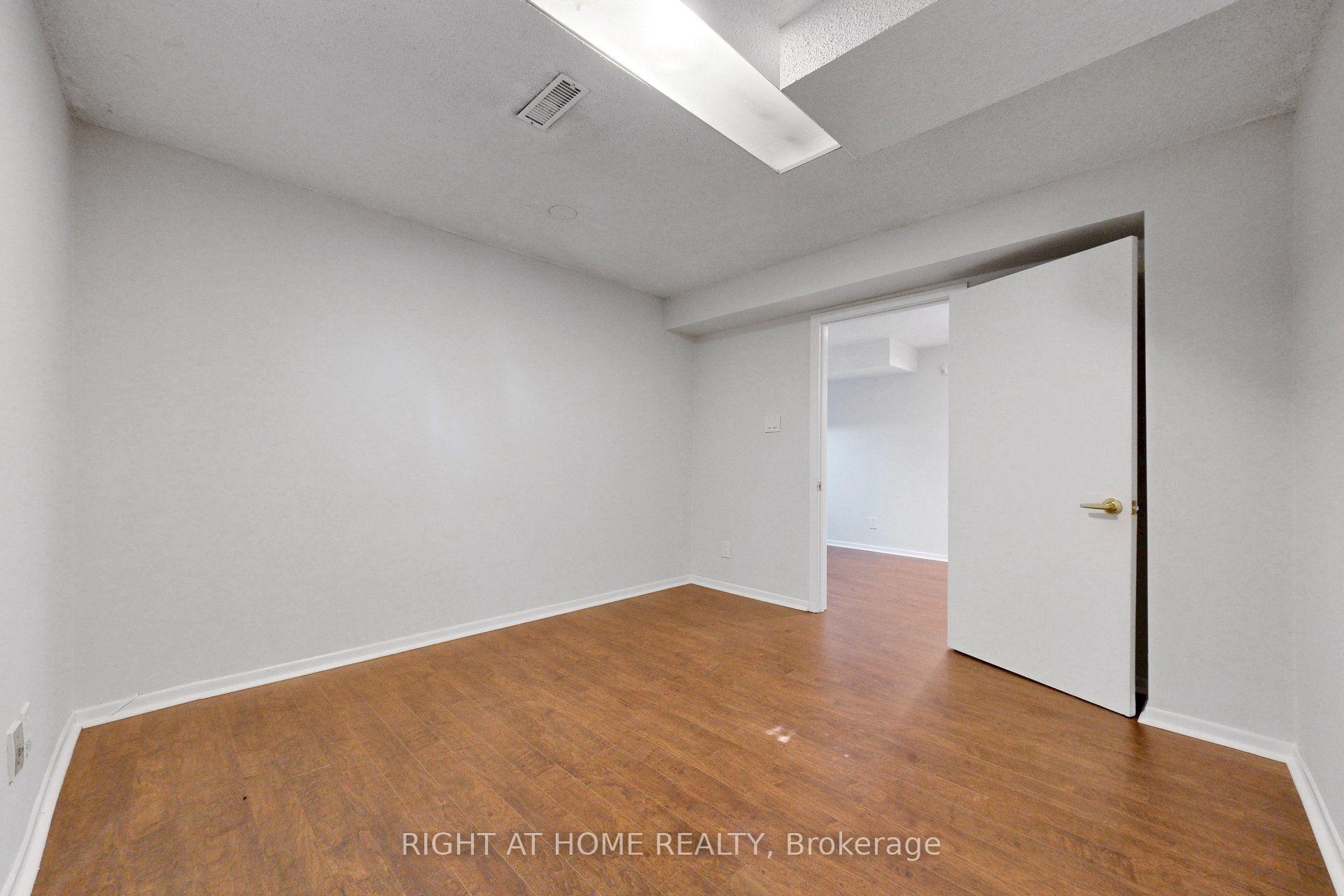 Photo 36 of 30 Abraham Avenue, Markham, Aileen-Willowbrook — HOMEH