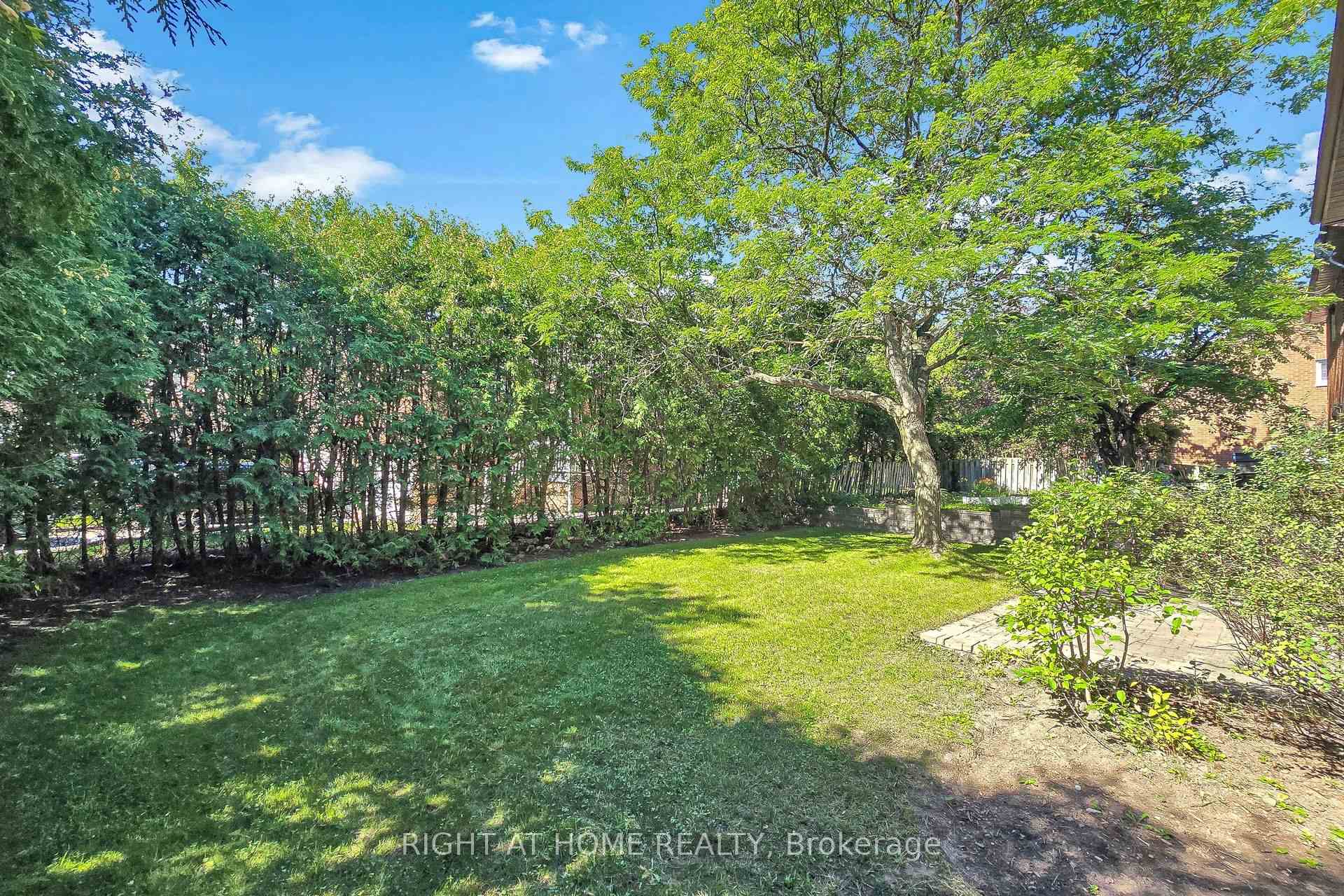 Photo 42 of 30 Abraham Avenue, Markham, Aileen-Willowbrook — HOMEH