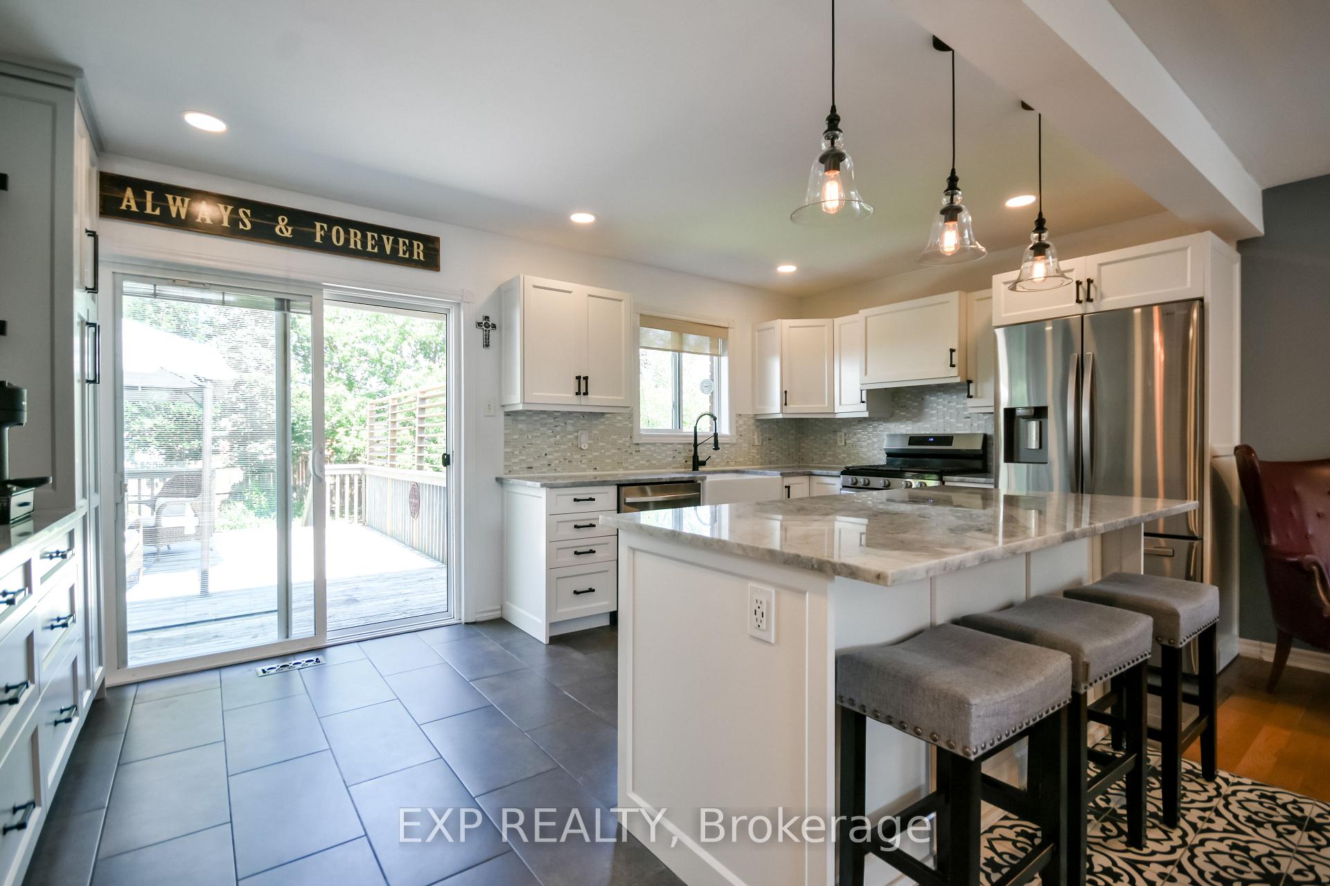 Photo 5 of 7 Hunter Court, Springwater, Elmvale — HOMEH
