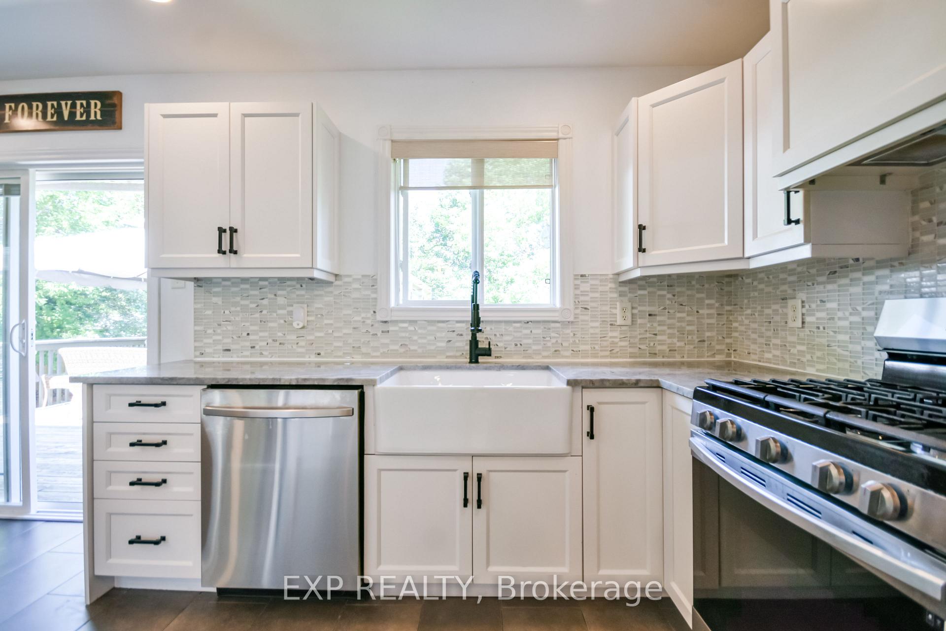 Photo 8 of 7 Hunter Court, Springwater, Elmvale — HOMEH