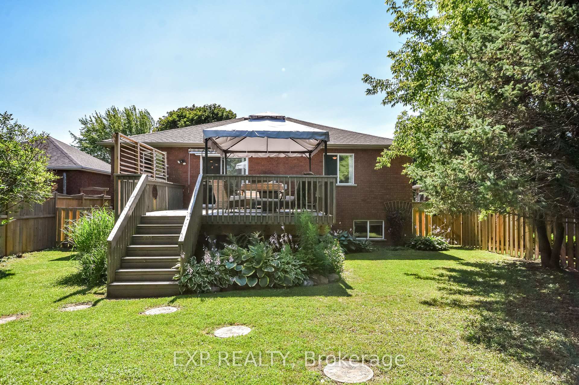 Photo 24 of 7 Hunter Court, Springwater, Elmvale — HOMEH