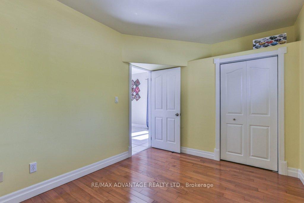 Photo 13 of 148 Sanders Street, London, East M — HOMEH