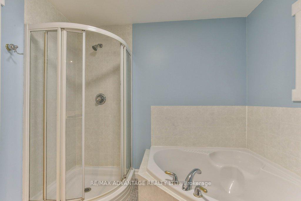 Photo 18 of 148 Sanders Street, London, East M — HOMEH