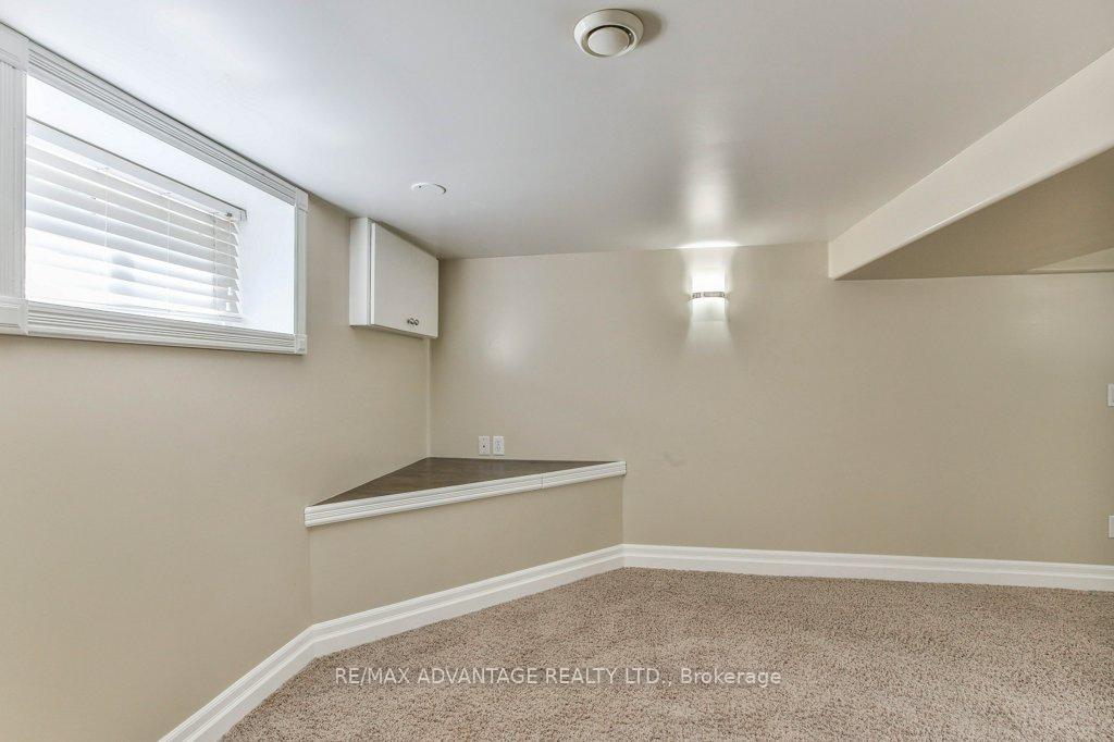 Photo 19 of 148 Sanders Street, London, East M — HOMEH