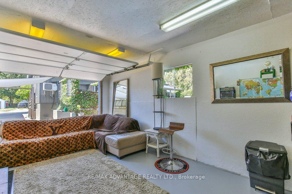 Photo 30 of 148 Sanders Street, London, East M — HOMEH