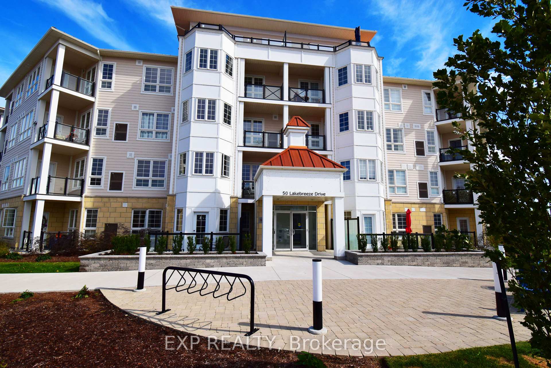 Front of Unit 225, 50 Lakebreeze Drive