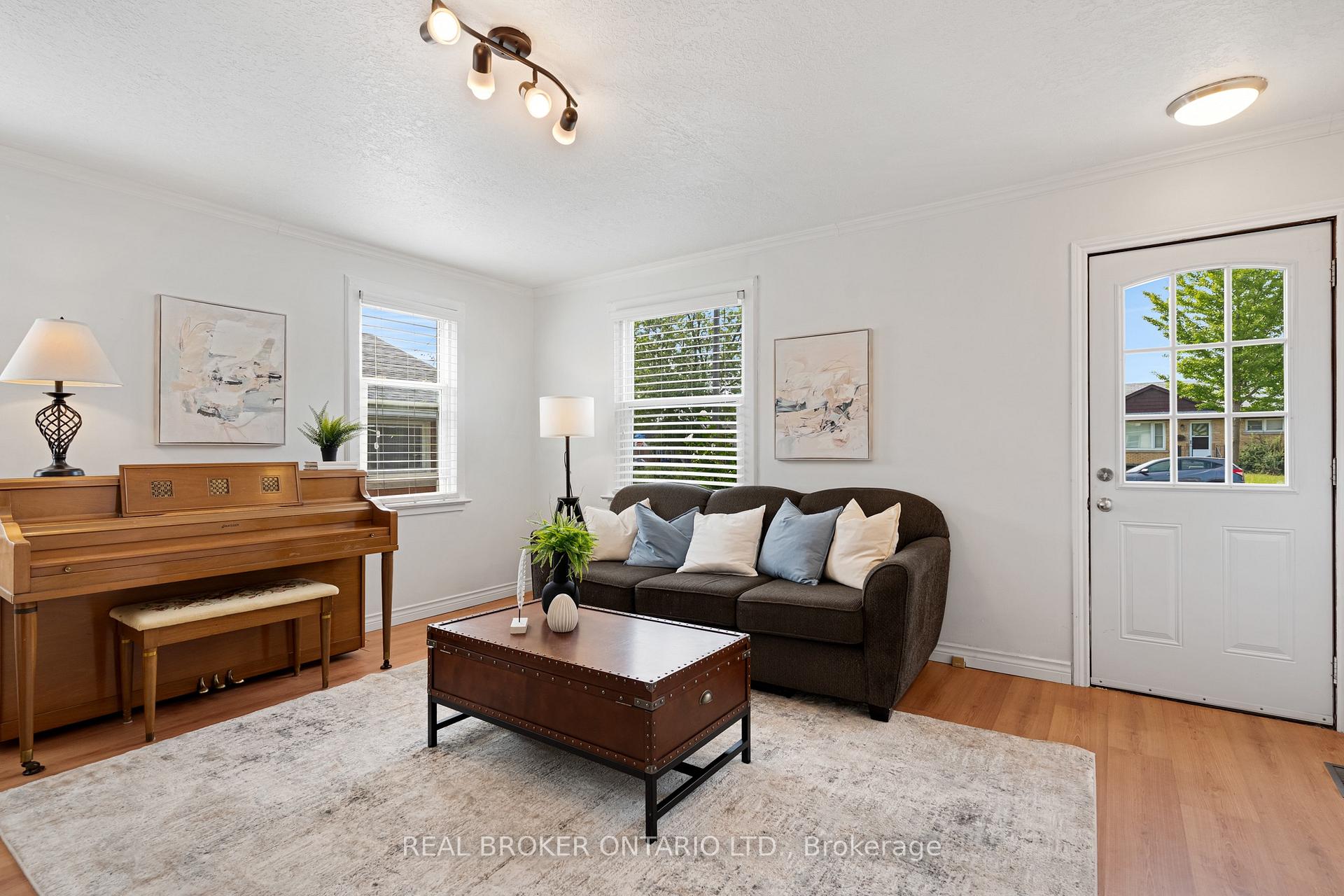 Photo 5 of 197 Ninth Avenue, Kitchener, Vanier - Kitchener — HOMEH