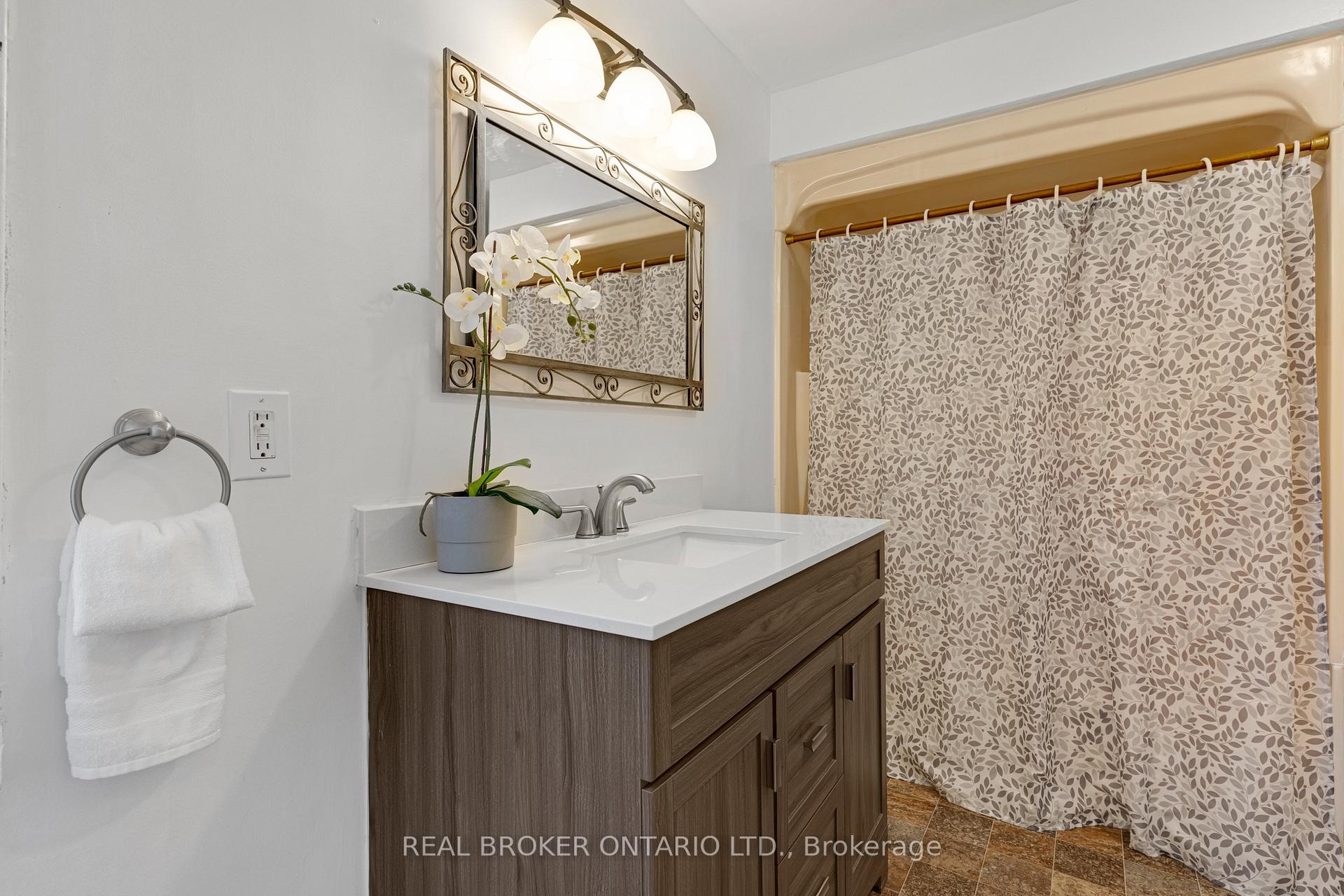 Photo 23 of 197 Ninth Avenue, Kitchener, Vanier - Kitchener — HOMEH