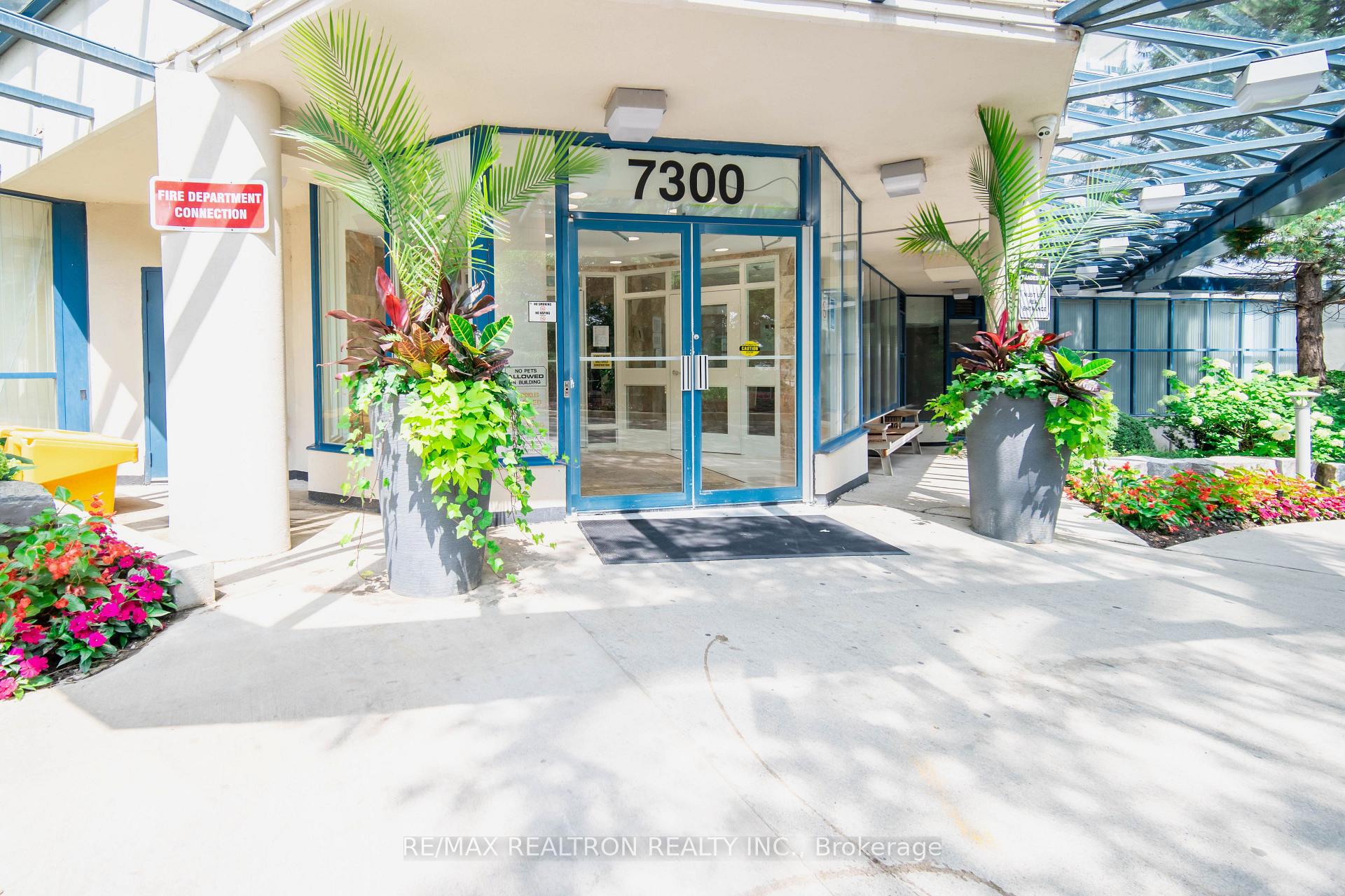 Photo 3 of Unit 210, 7300 Yonge Street, Vaughan, Crestwood-Springfarm-Yorkhill — HOMEH