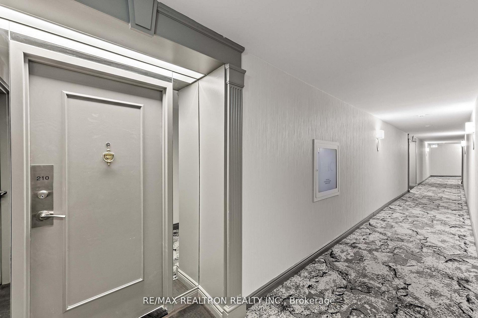 Photo 5 of Unit 210, 7300 Yonge Street, Vaughan, Crestwood-Springfarm-Yorkhill — HOMEH