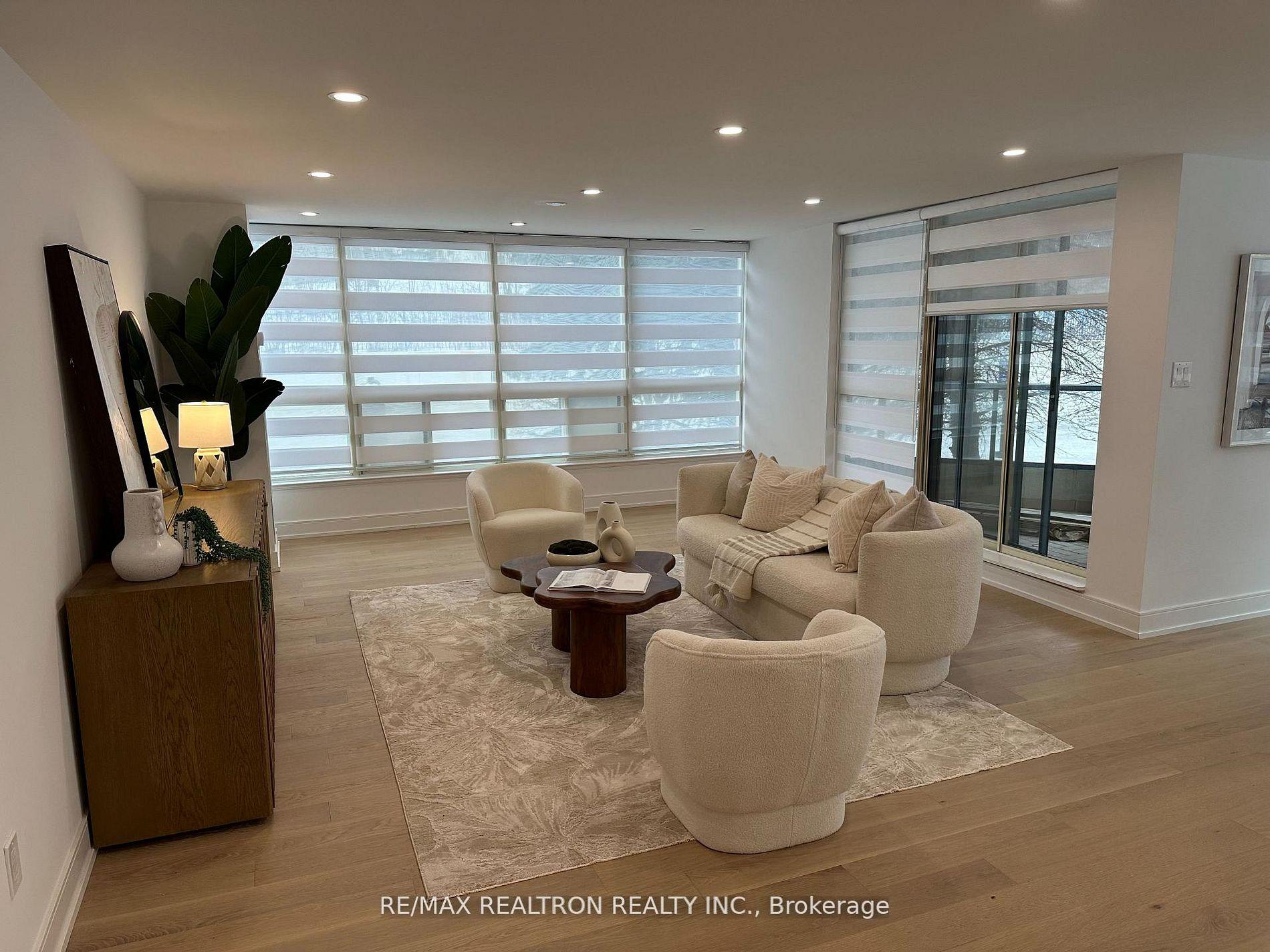 Photo 7 of Unit 210, 7300 Yonge Street, Vaughan, Crestwood-Springfarm-Yorkhill — HOMEH