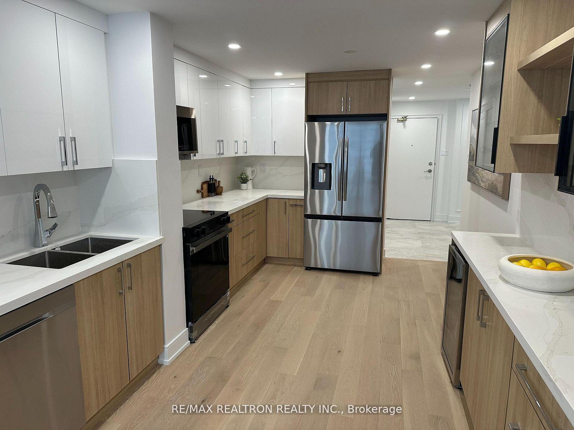 Photo 10 of Unit 210, 7300 Yonge Street, Vaughan, Crestwood-Springfarm-Yorkhill — HOMEH