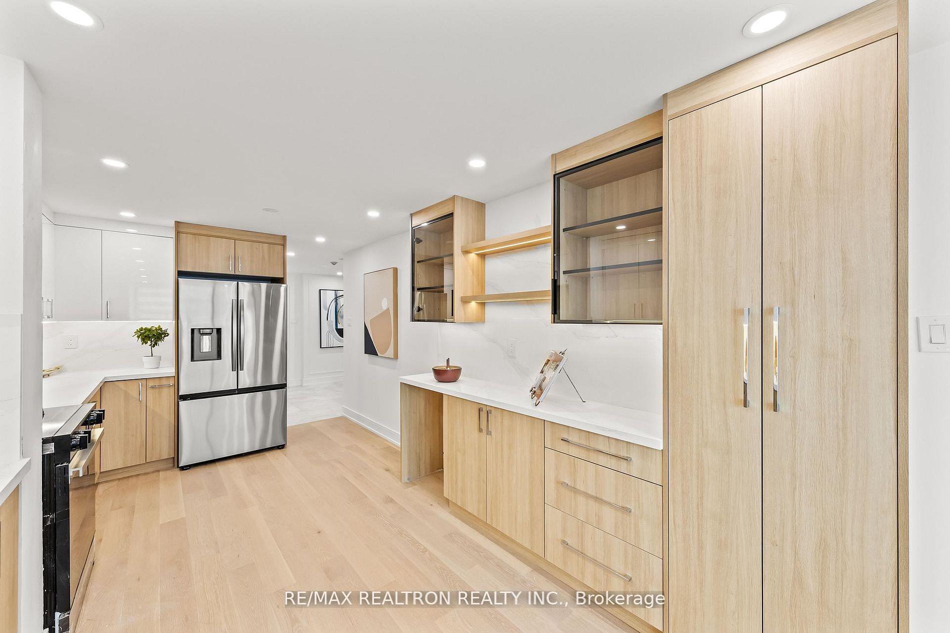 Photo 13 of Unit 210, 7300 Yonge Street, Vaughan, Crestwood-Springfarm-Yorkhill — HOMEH