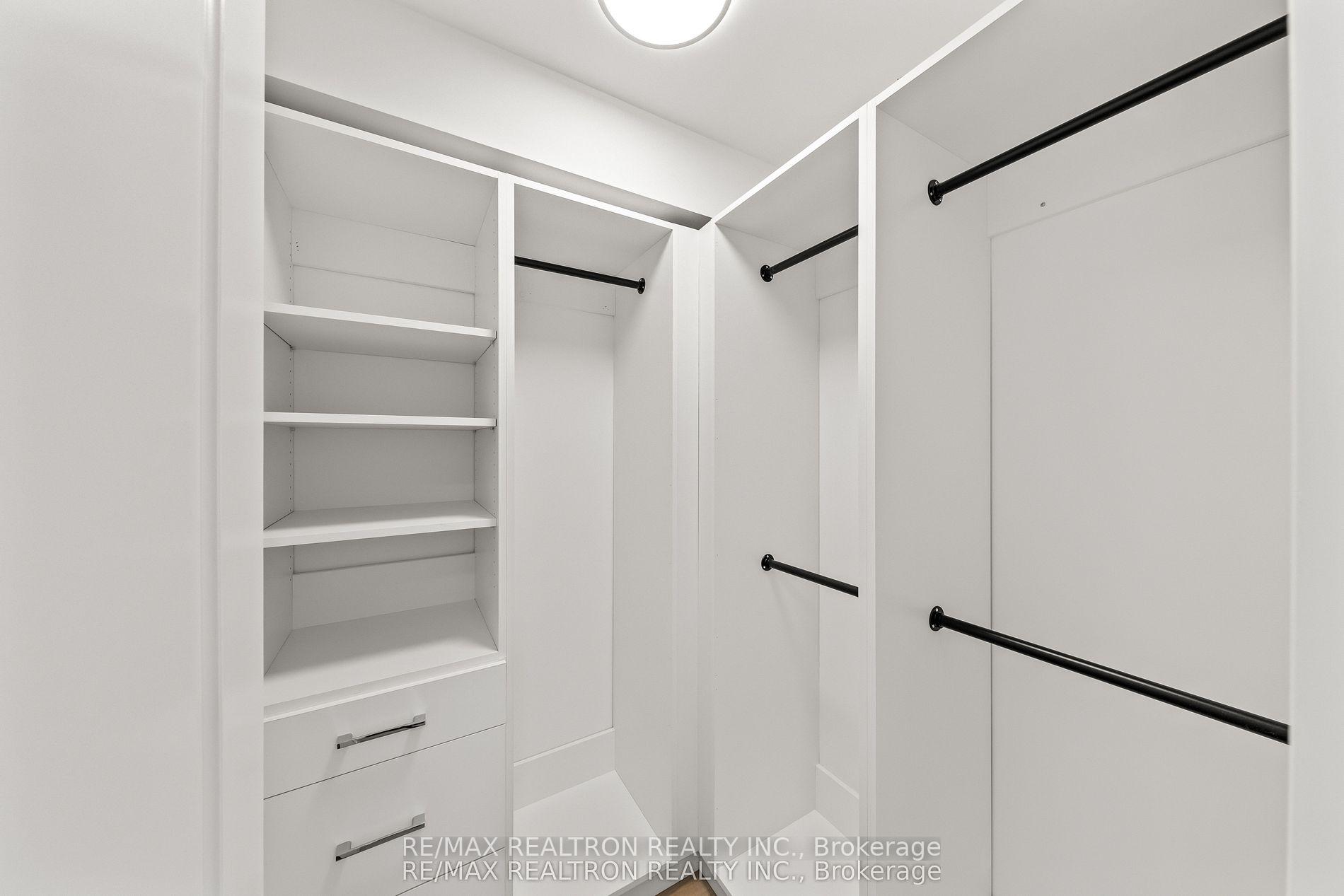 Photo 19 of Unit 210, 7300 Yonge Street, Vaughan, Crestwood-Springfarm-Yorkhill — HOMEH