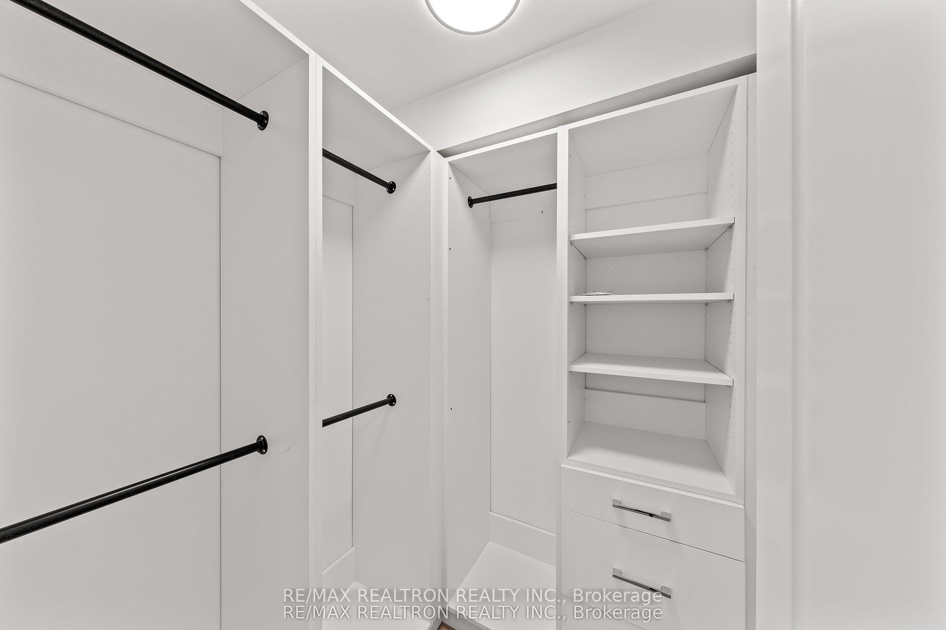 Photo 20 of Unit 210, 7300 Yonge Street, Vaughan, Crestwood-Springfarm-Yorkhill — HOMEH