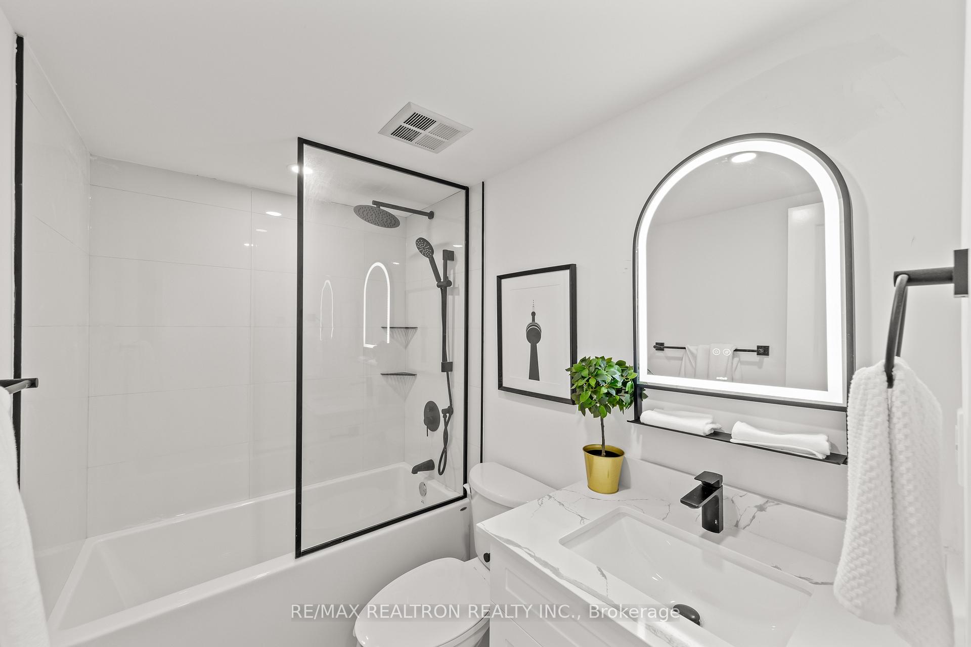 Photo 29 of Unit 210, 7300 Yonge Street, Vaughan, Crestwood-Springfarm-Yorkhill — HOMEH
