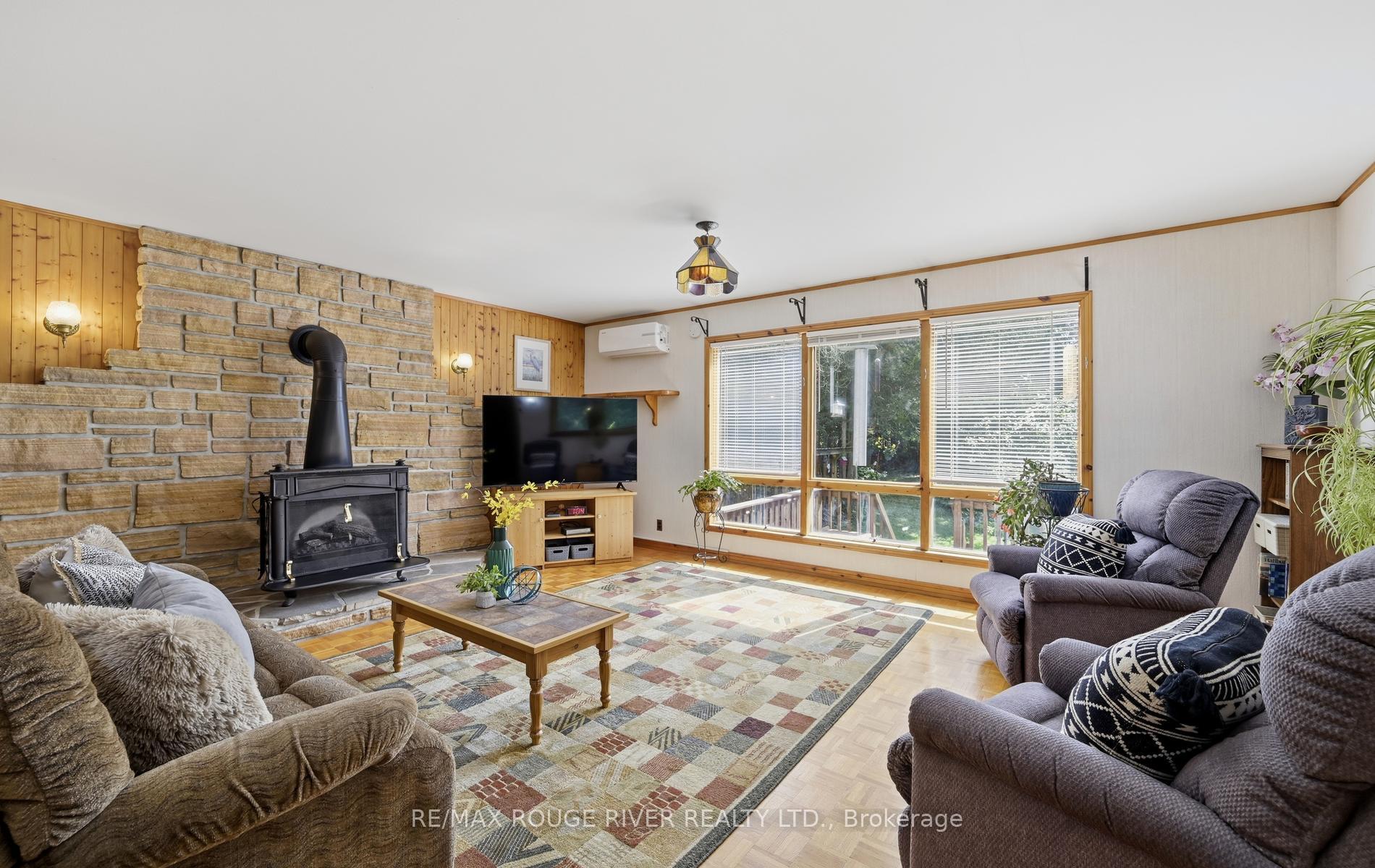 Photo 4 of 1901 Nash Road, Clarington, Rural Clarington — HOMEH