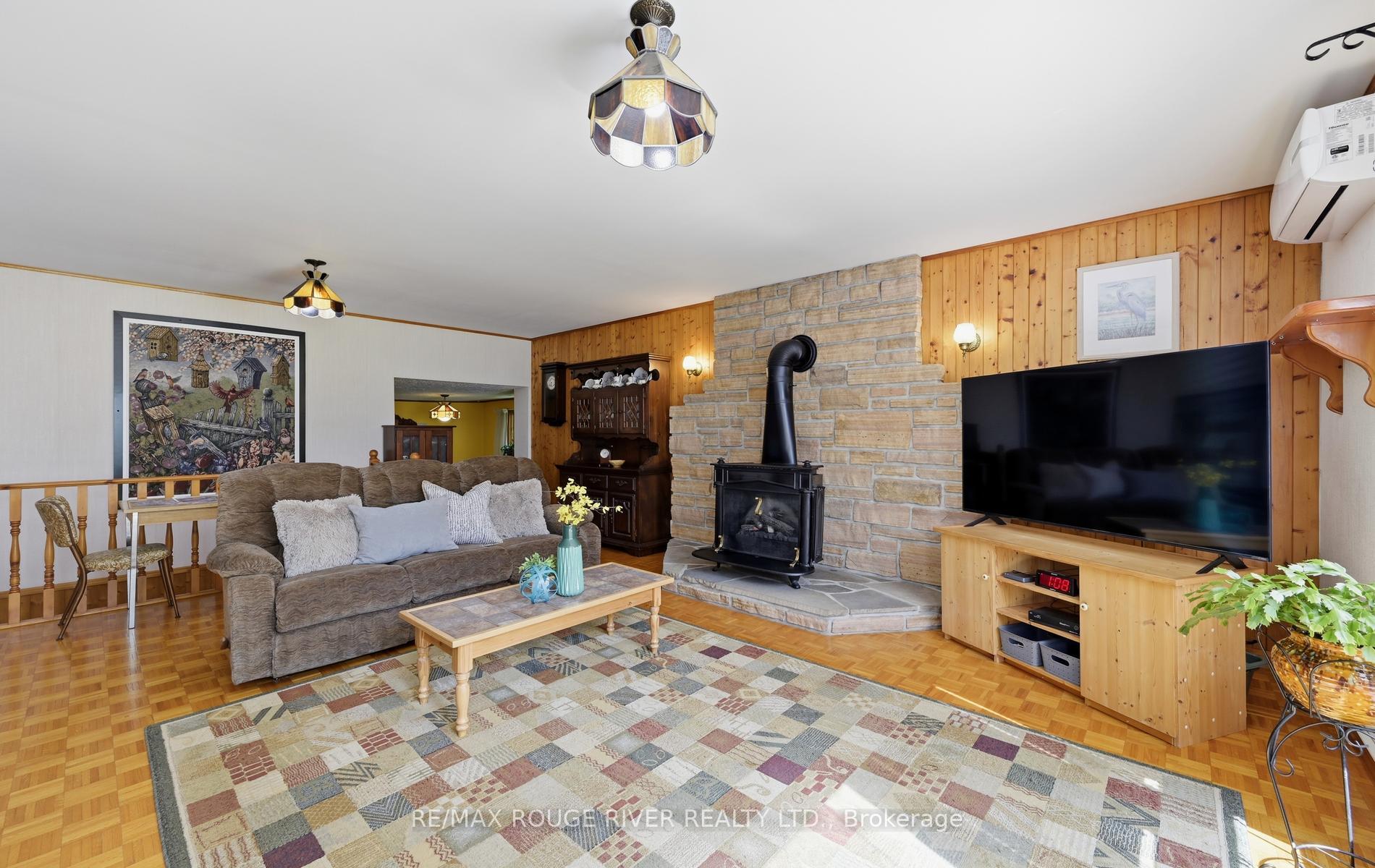 Photo 5 of 1901 Nash Road, Clarington, Rural Clarington — HOMEH