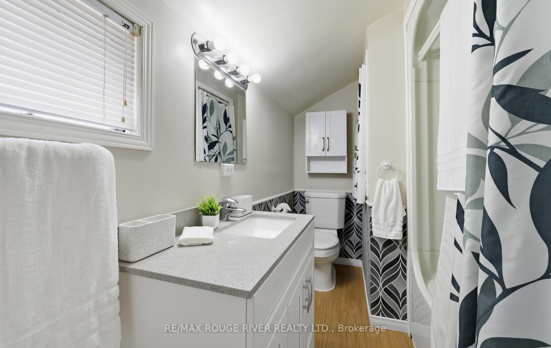 Photo 10 of 1901 Nash Road, Clarington, Rural Clarington — HOMEH