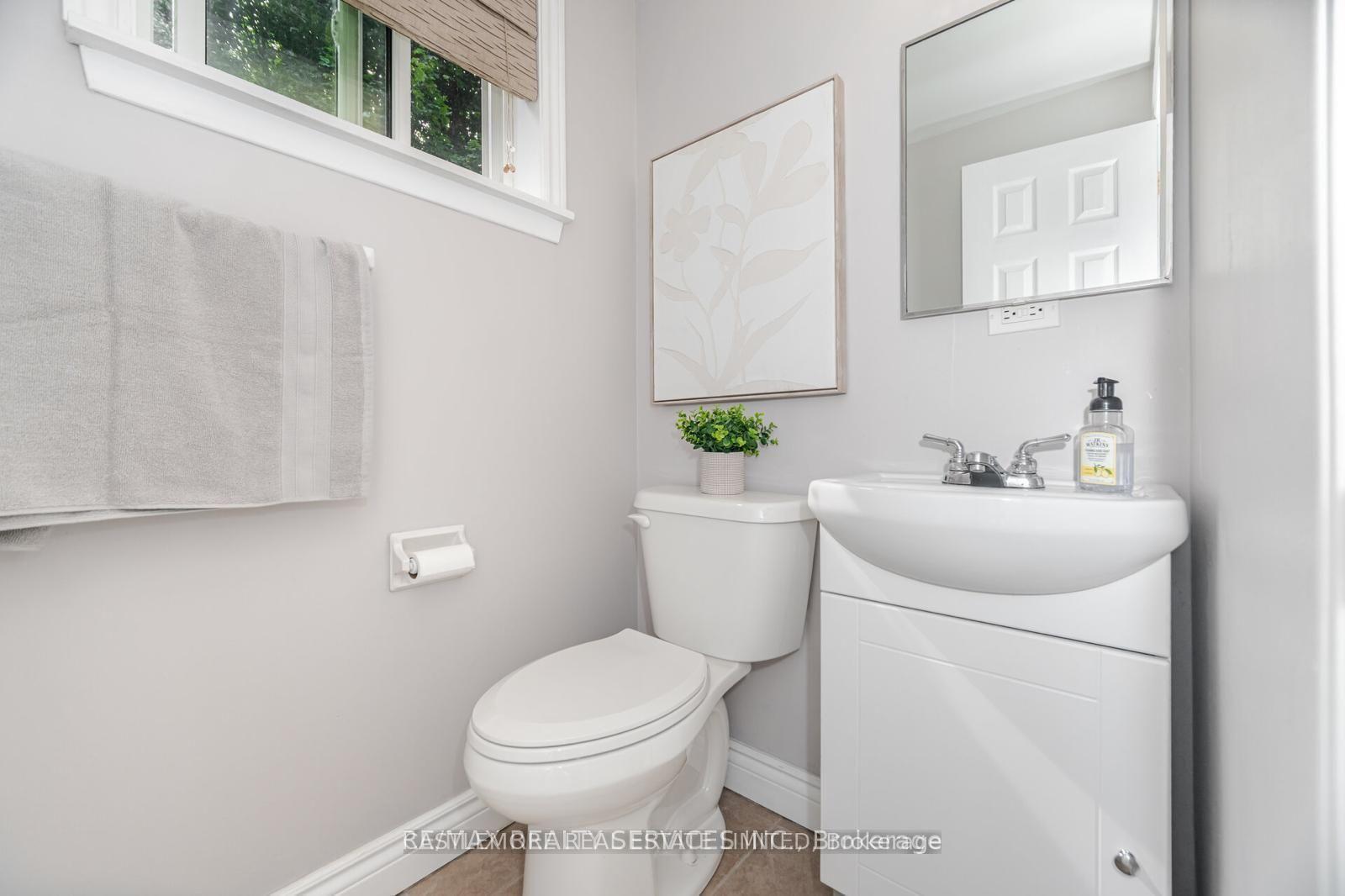 Photo 7 of 62 ambleside Drive, Brampton, Brampton South — HOMEH