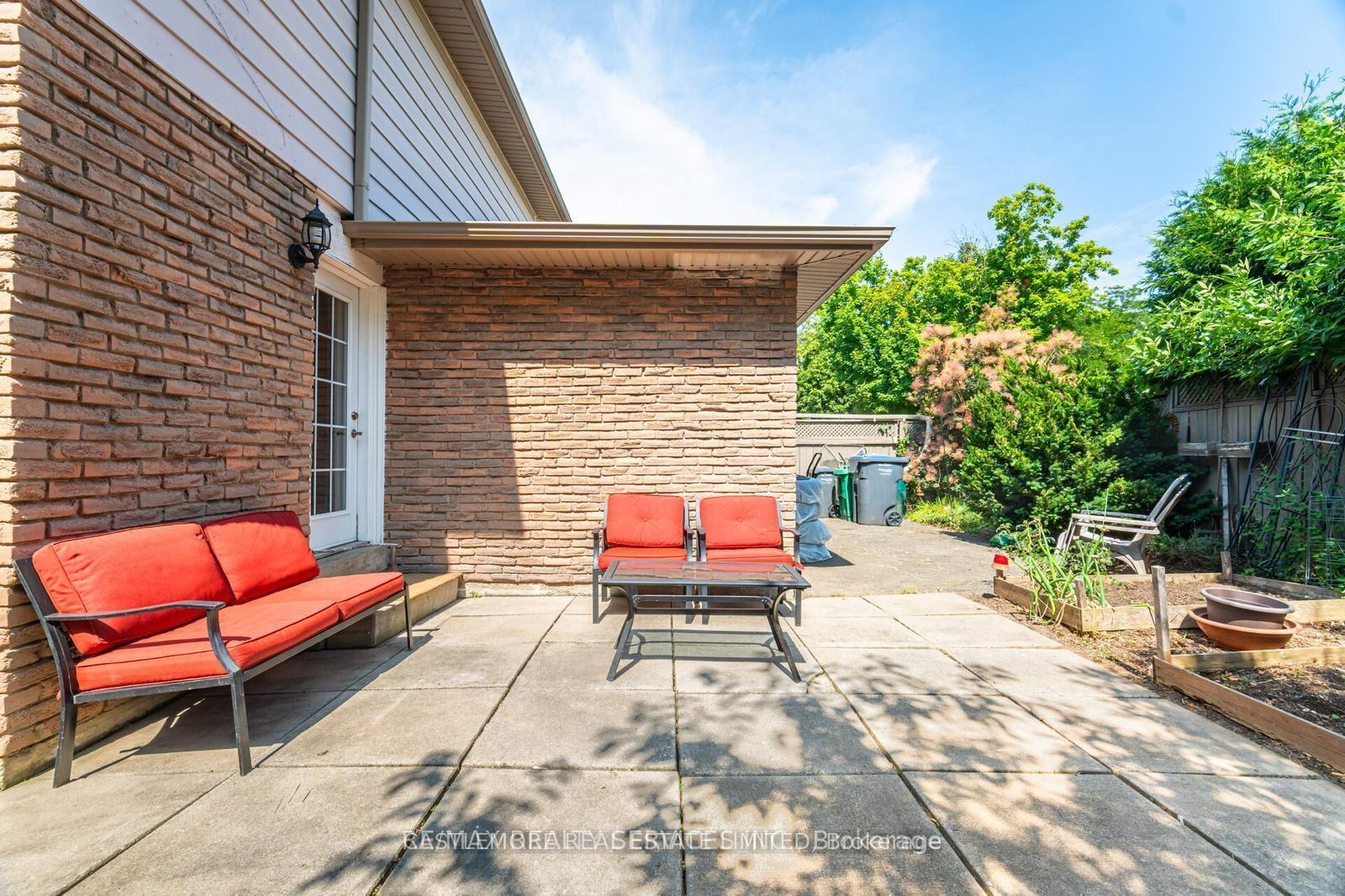 Photo 13 of 62 ambleside Drive, Brampton, Brampton South — HOMEH