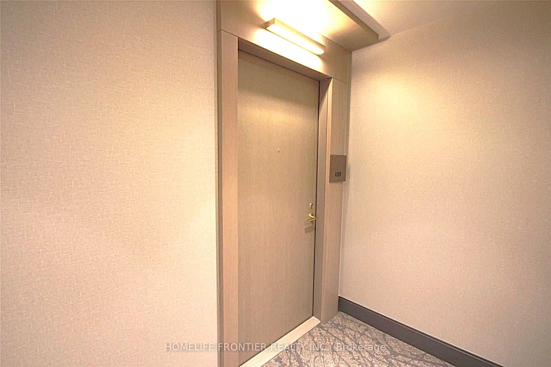 Photo 3 of Unit 811, 1 Edgewater Drive, Toronto, Waterfront Communities — HOMEH