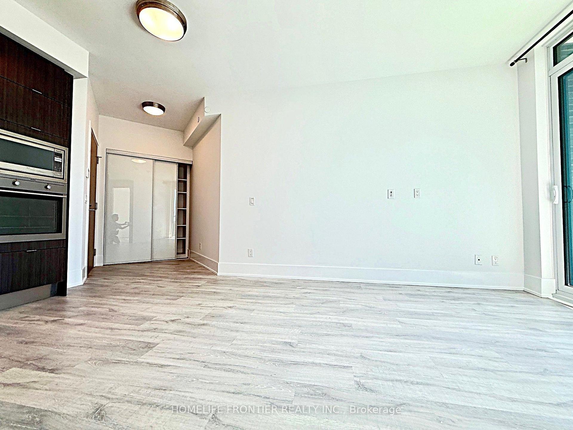 Photo 10 of Unit 811, 1 Edgewater Drive, Toronto, Waterfront Communities — HOMEH