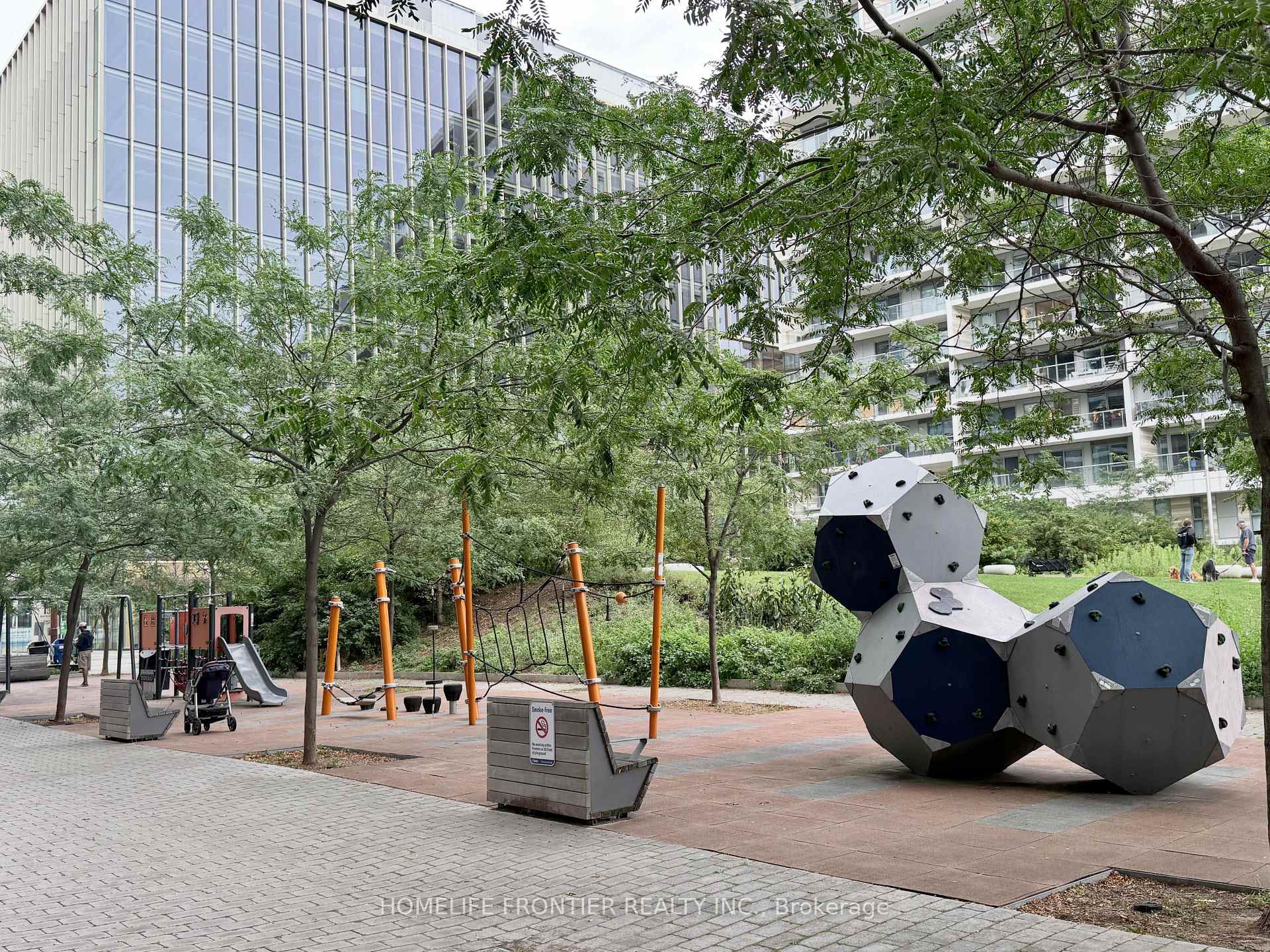 Photo 24 of Unit 811, 1 Edgewater Drive, Toronto, Waterfront Communities — HOMEH
