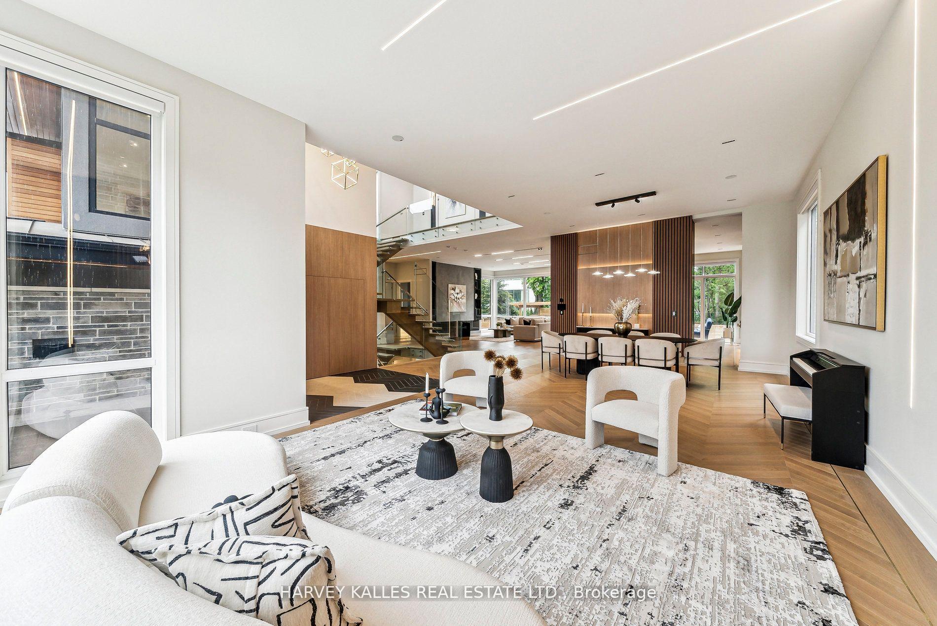 Photo 3 of 139 Newton Drive, North York, Willowdale East — HOMEH