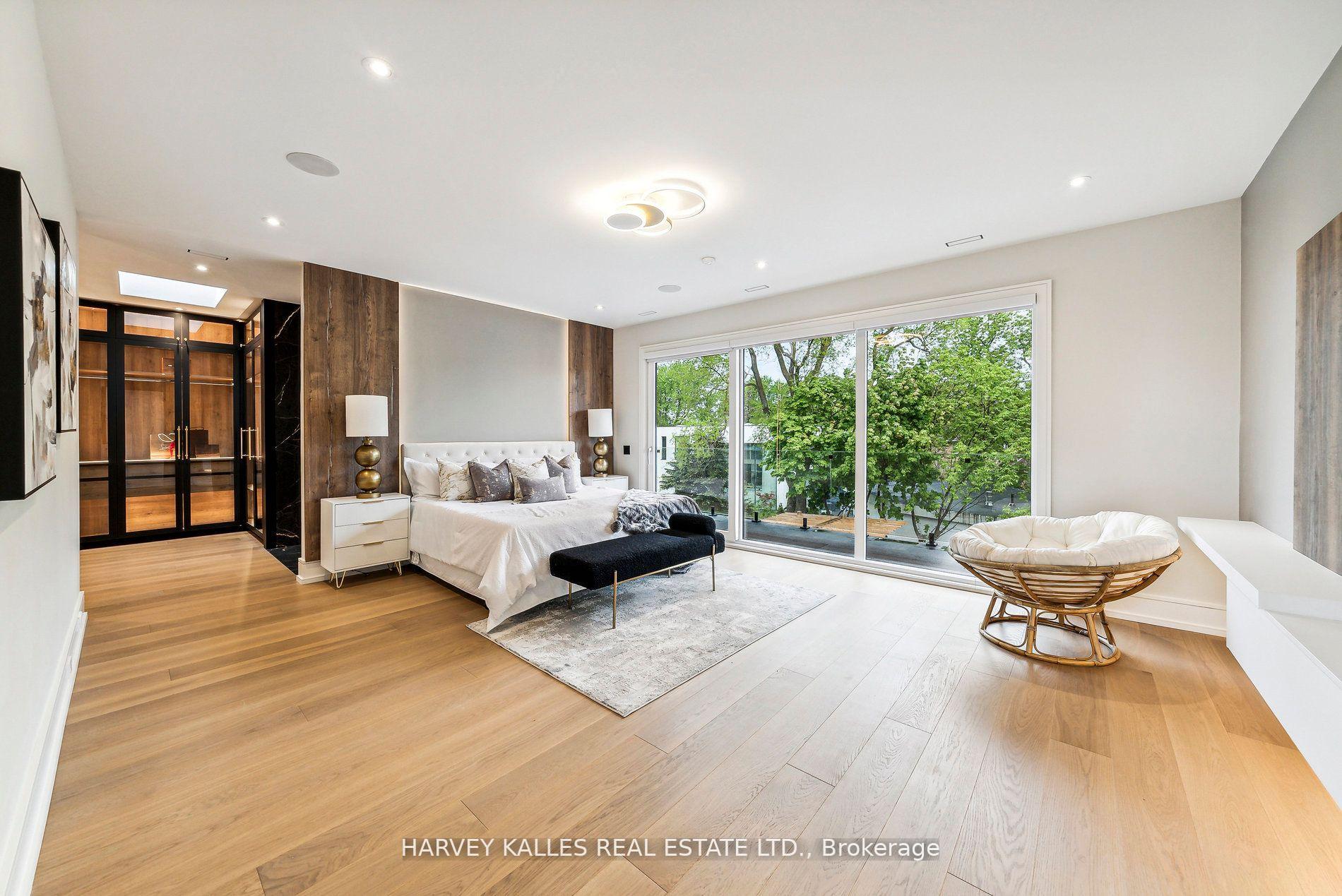Photo 17 of 139 Newton Drive, North York, Willowdale East — HOMEH