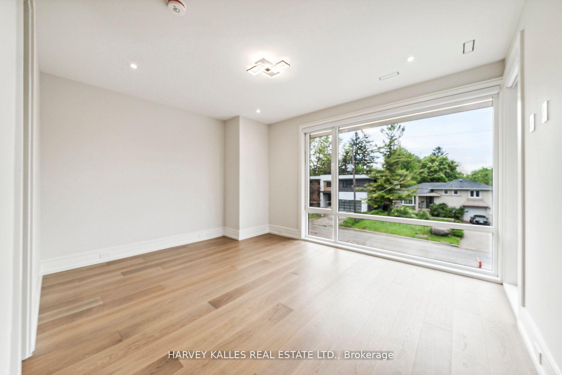 Photo 23 of 139 Newton Drive, North York, Willowdale East — HOMEH