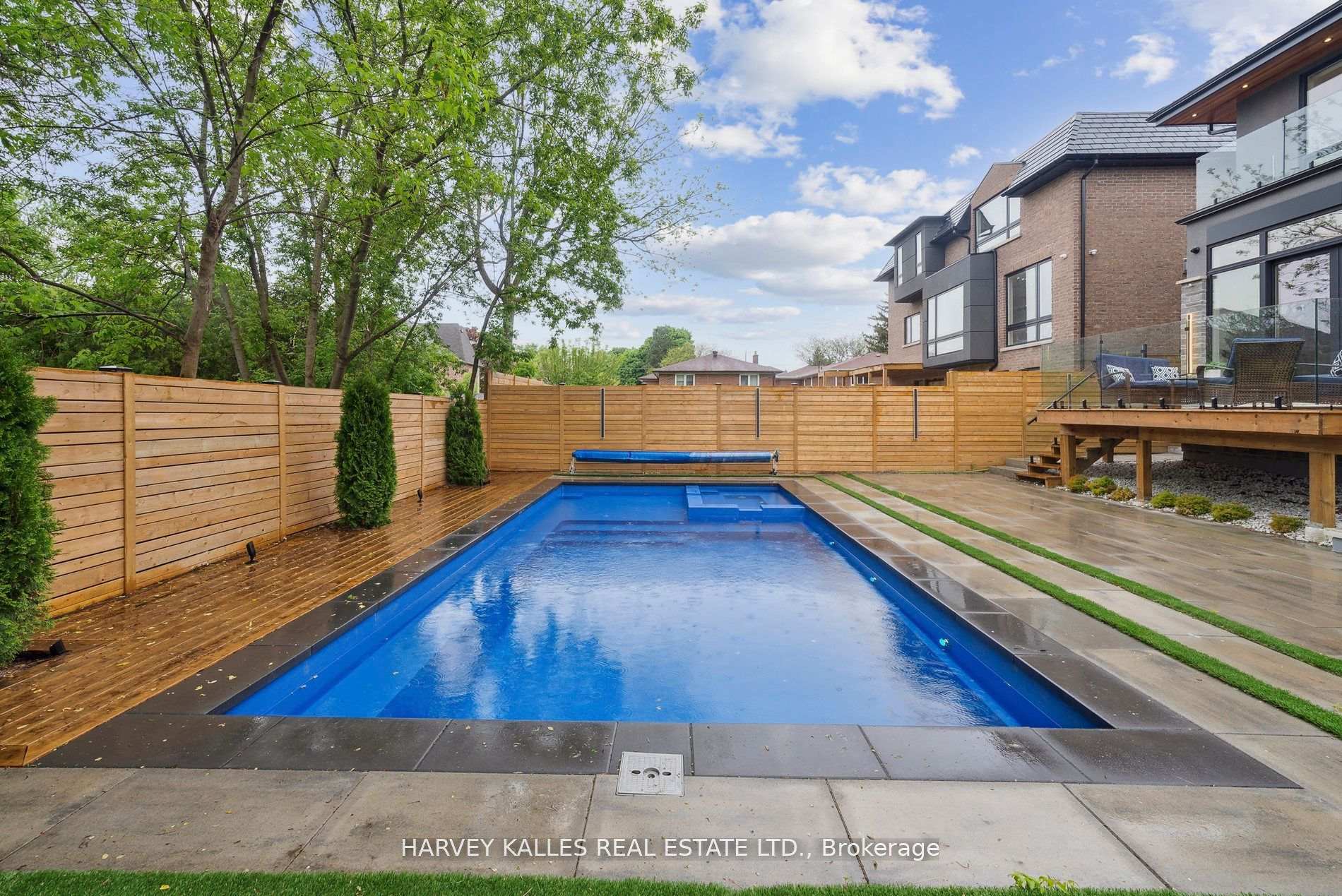 Photo 32 of 139 Newton Drive, North York, Willowdale East — HOMEH