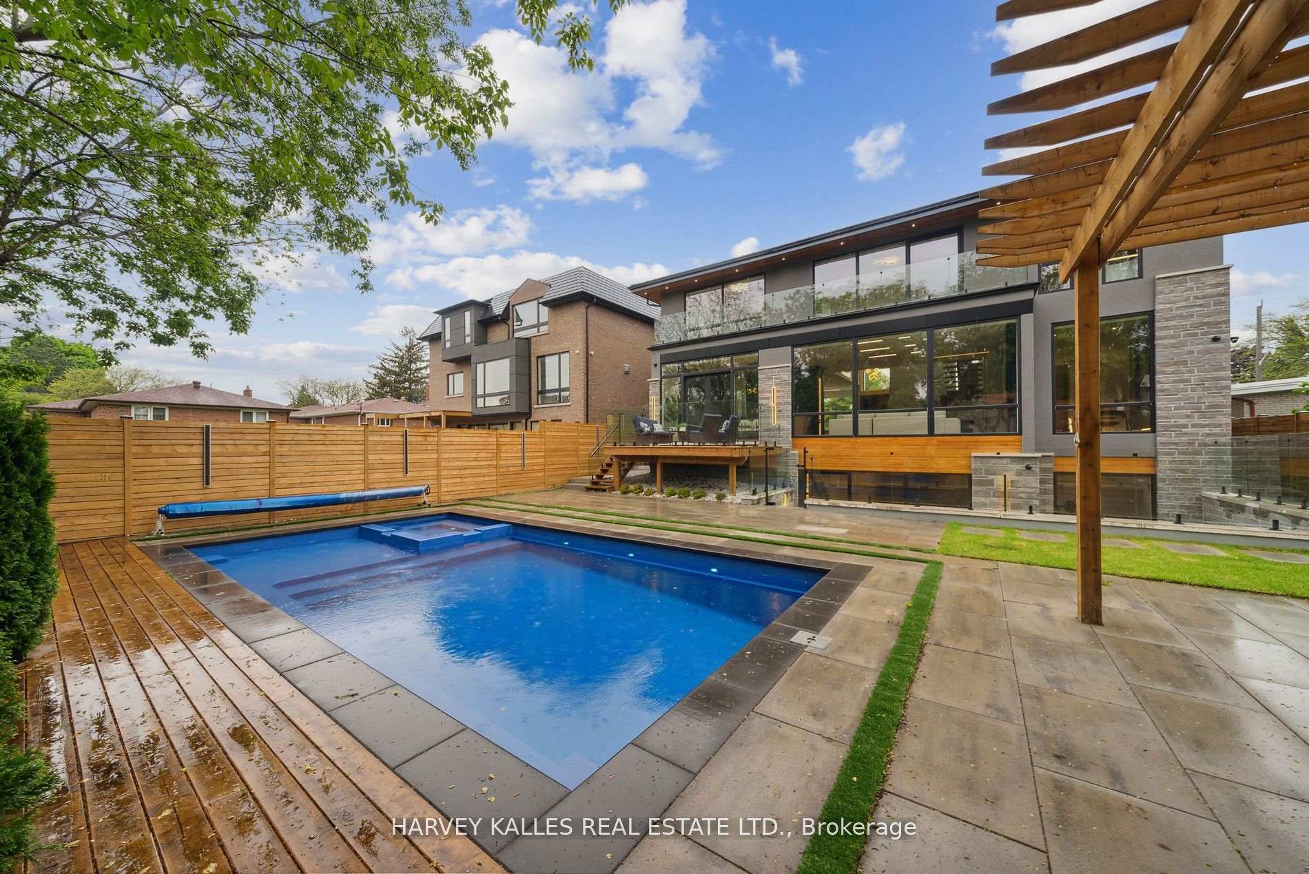 Photo 34 of 139 Newton Drive, North York, Willowdale East — HOMEH