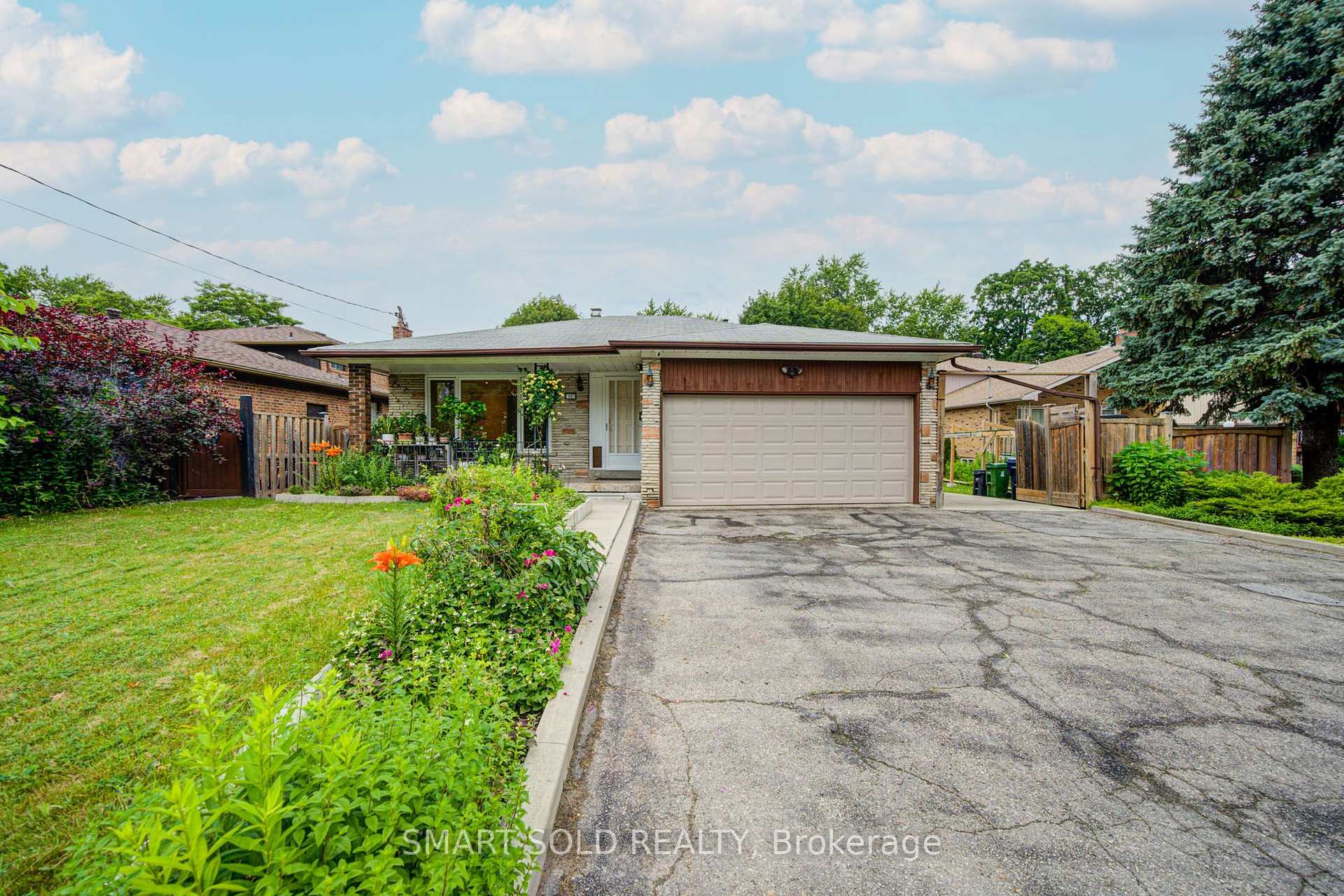 Photo 6 of 56 Gatesview Avenue, Scarborough, Scarborough Village — HOMEH