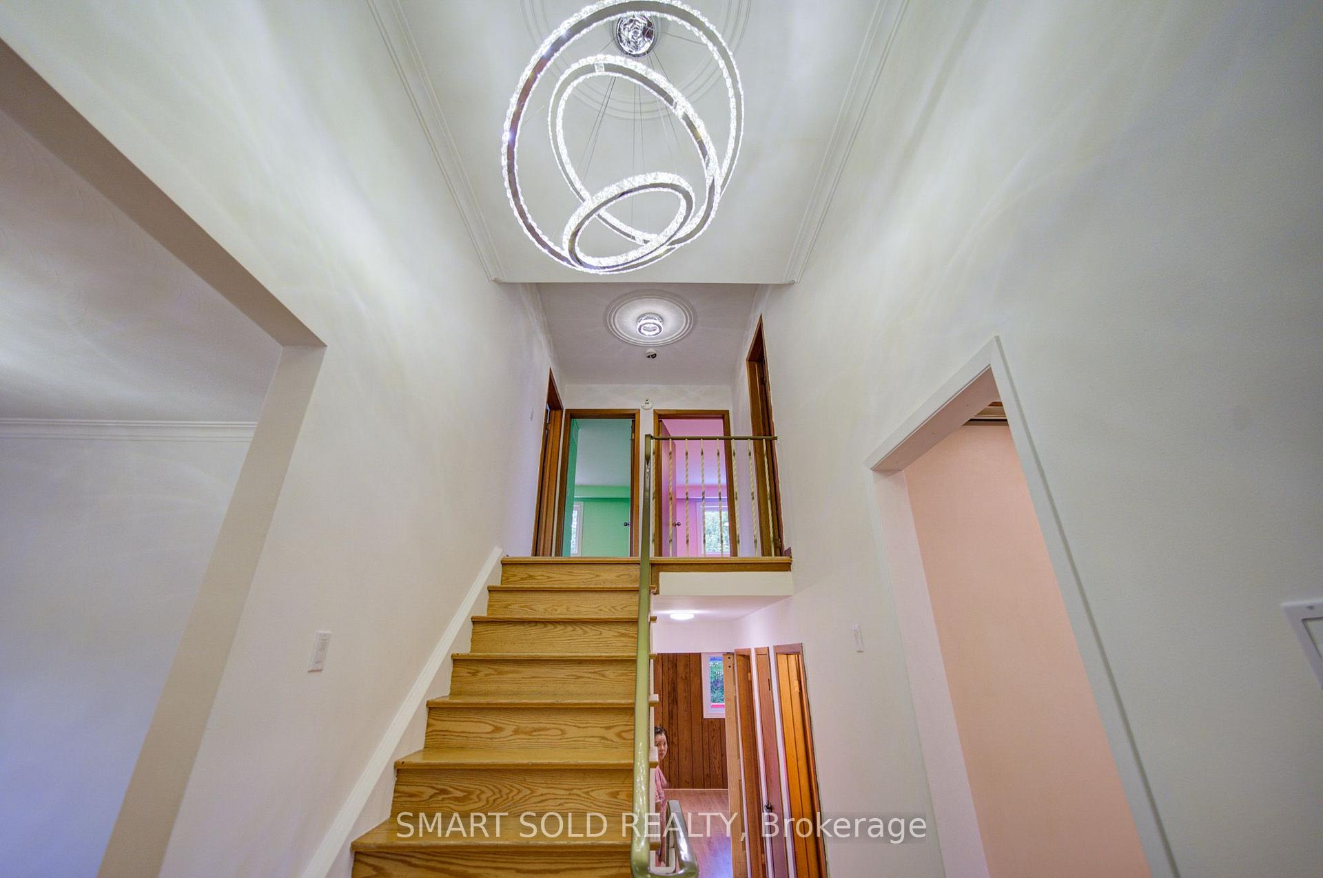 Photo 19 of 56 Gatesview Avenue, Scarborough, Scarborough Village — HOMEH