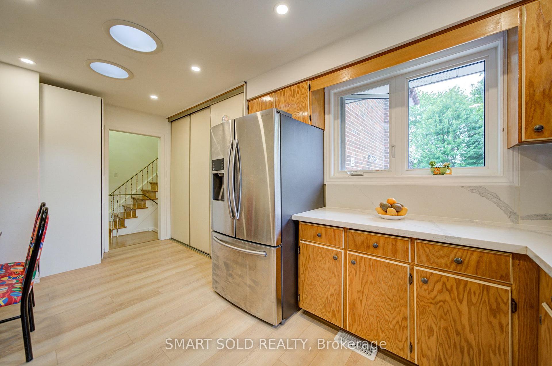 Photo 23 of 56 Gatesview Avenue, Scarborough, Scarborough Village — HOMEH