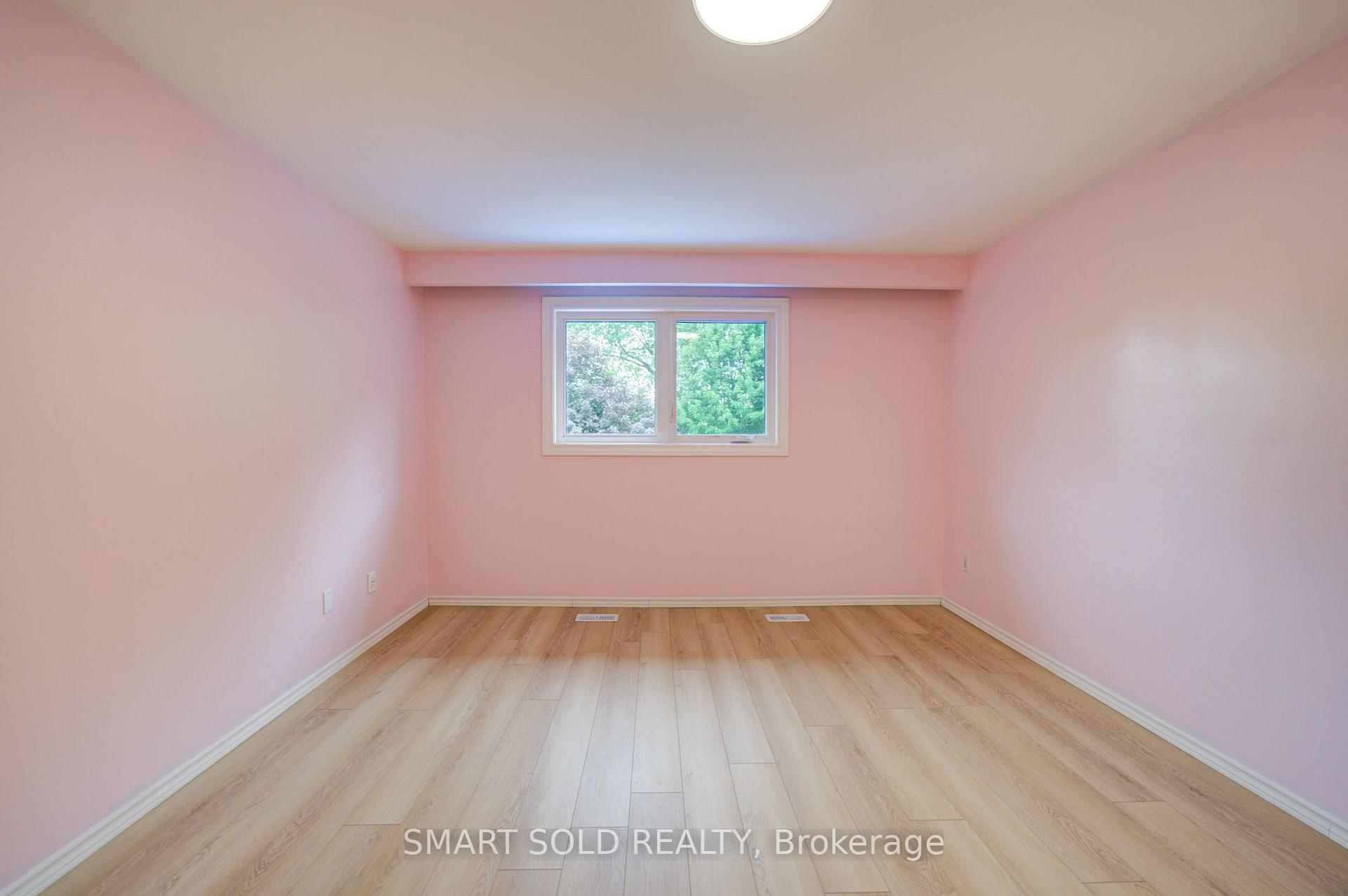 Photo 28 of 56 Gatesview Avenue, Scarborough, Scarborough Village — HOMEH