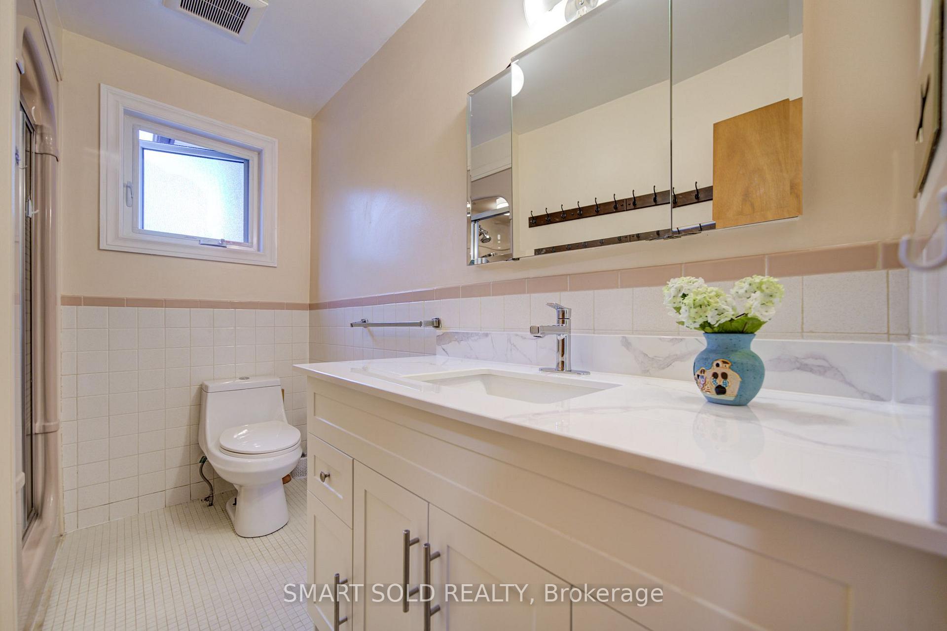 Photo 30 of 56 Gatesview Avenue, Scarborough, Scarborough Village — HOMEH
